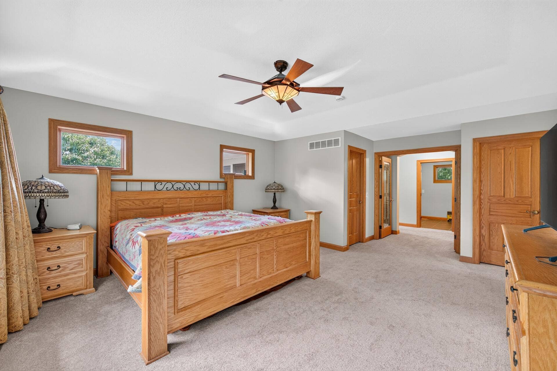 86_11224_Halstead36 (1)_mls.jpg