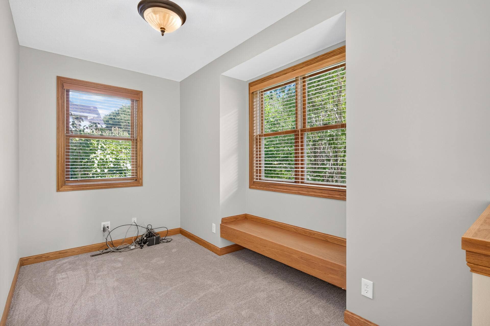 Computer/Study nook off living room