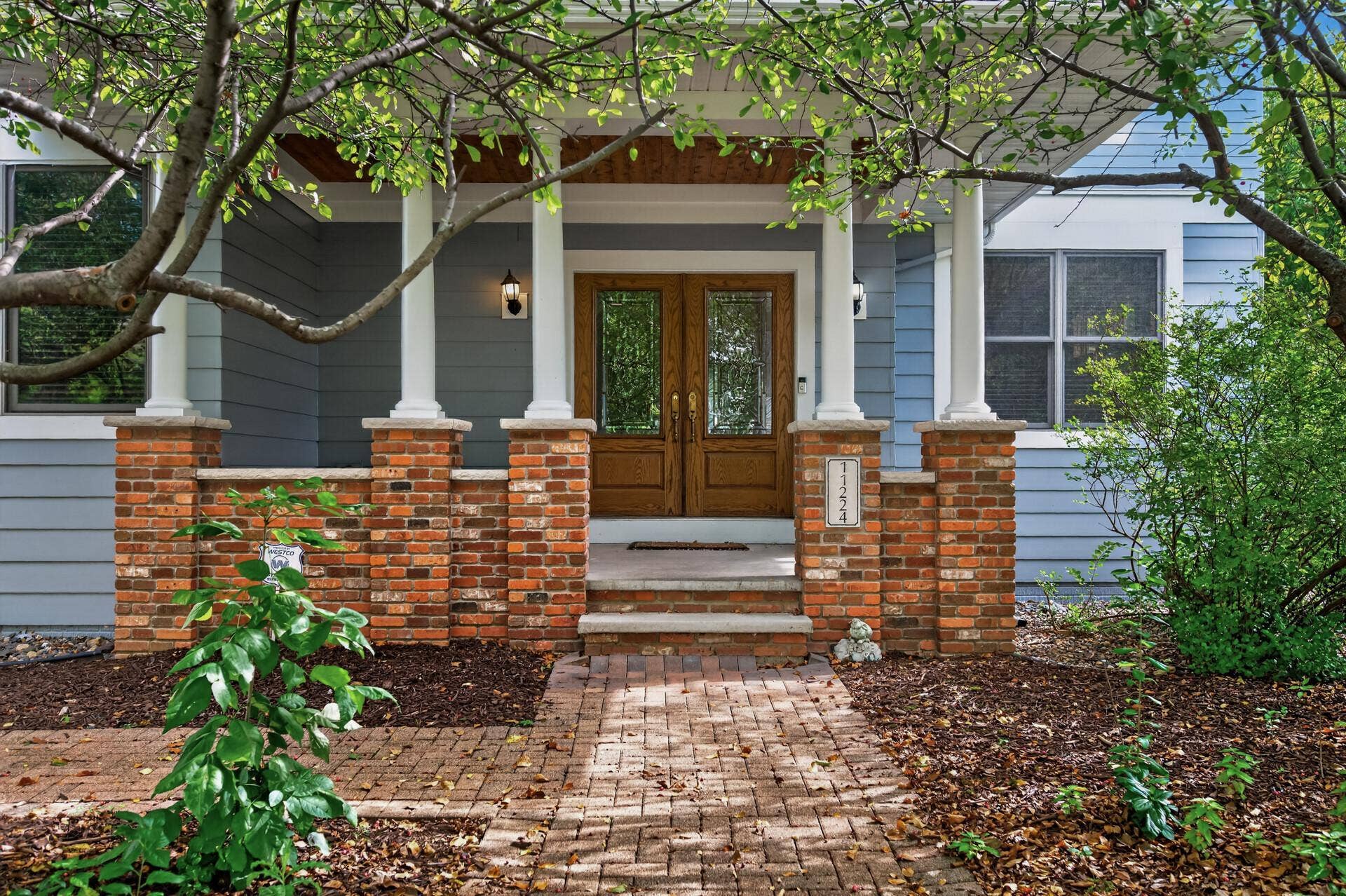 Front entry with refreshed exterior paint completed this year!