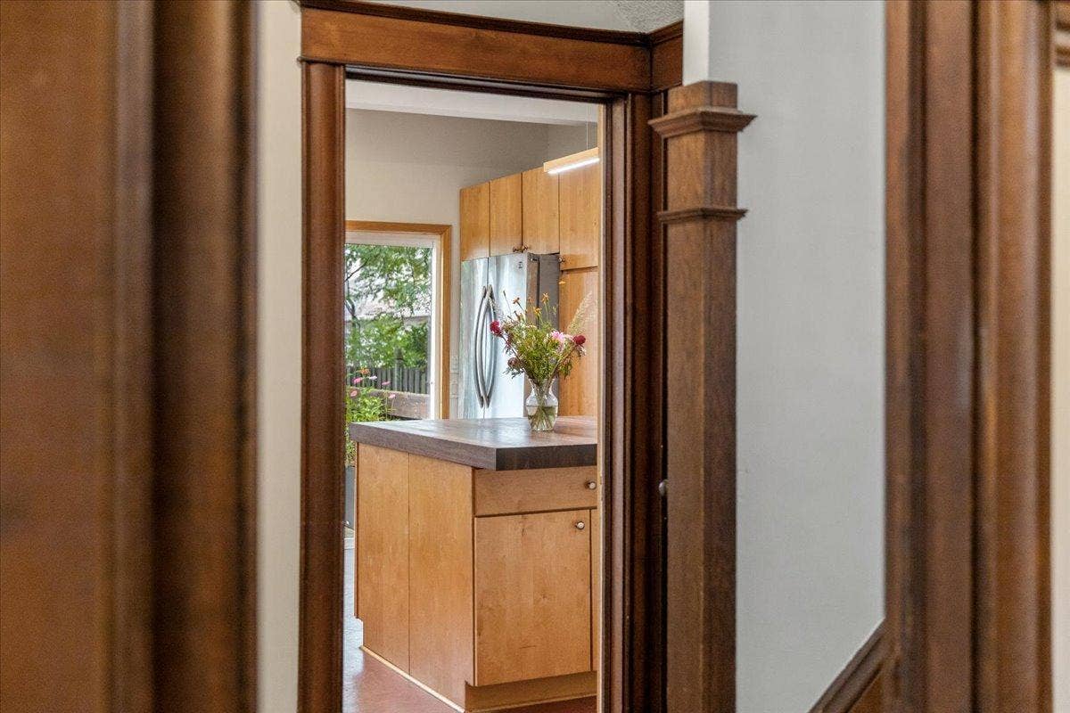 1122 Ashland Avenue, 96, Saint Paul, MN 55104