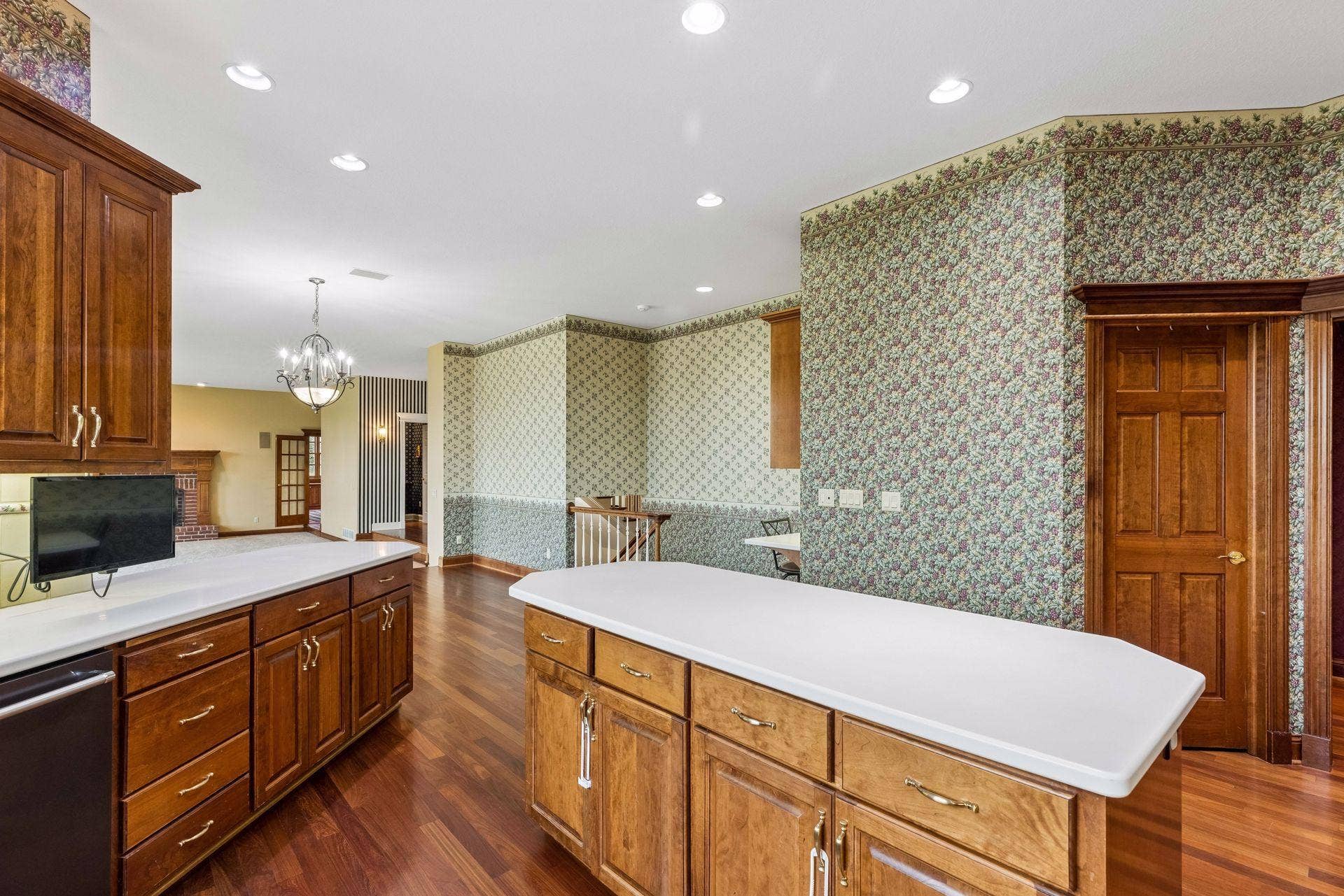 4650 Neal Avenue N, Stillwater, MN 55082