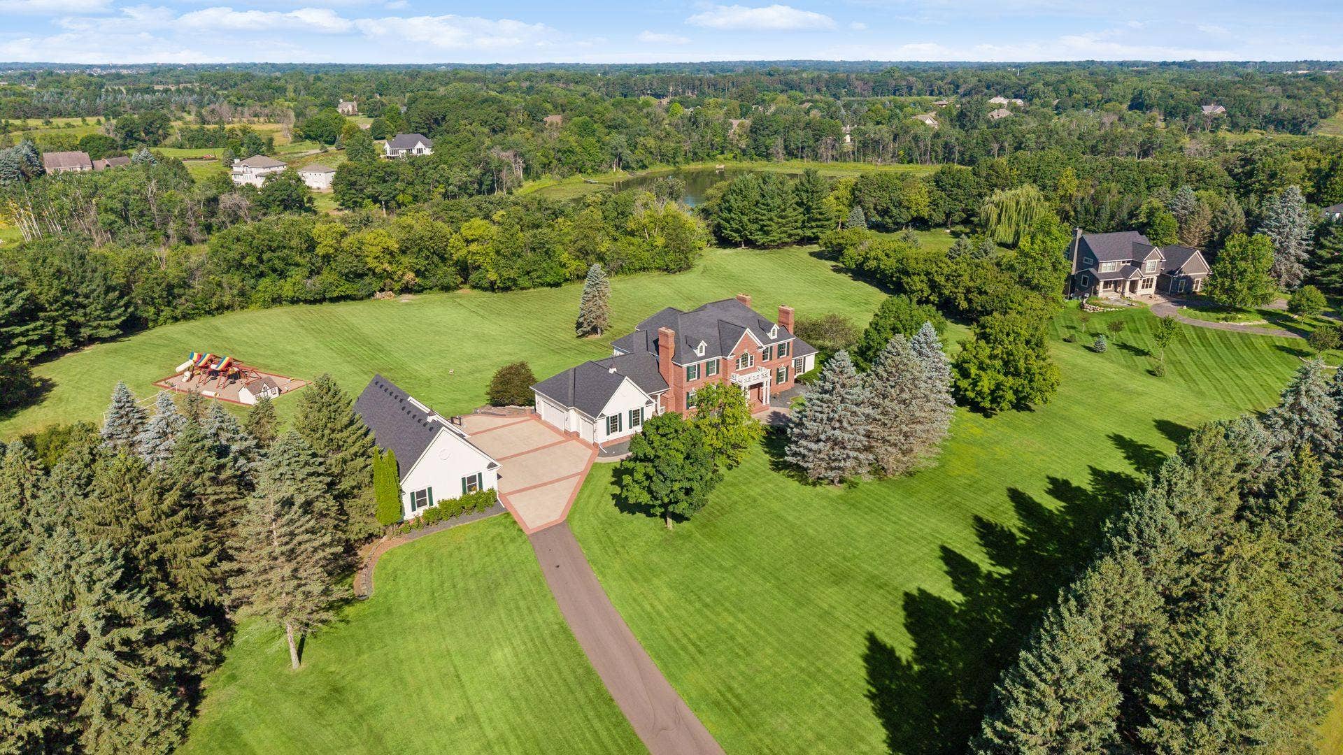 4650 Neal Avenue N, Stillwater, MN 55082