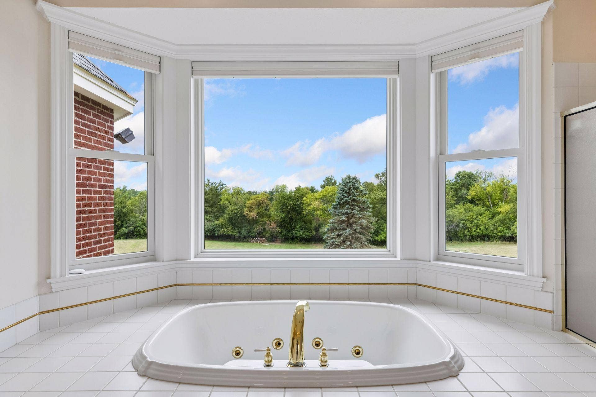 4650 Neal Avenue N, Stillwater, MN 55082
