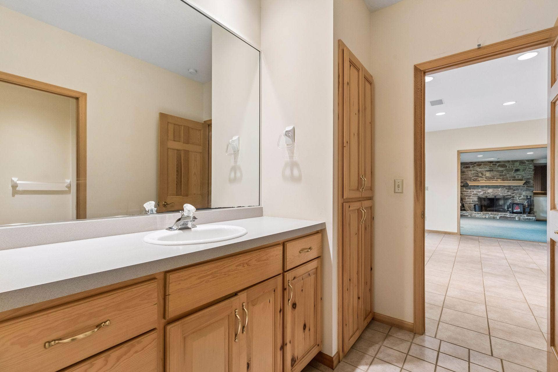4650 Neal Avenue N, Stillwater, MN 55082