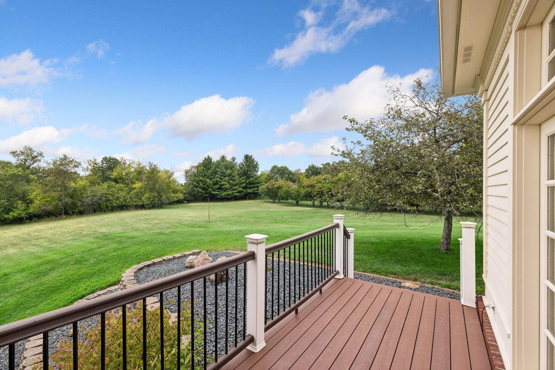4650 Neal Avenue N, Stillwater, MN 55082