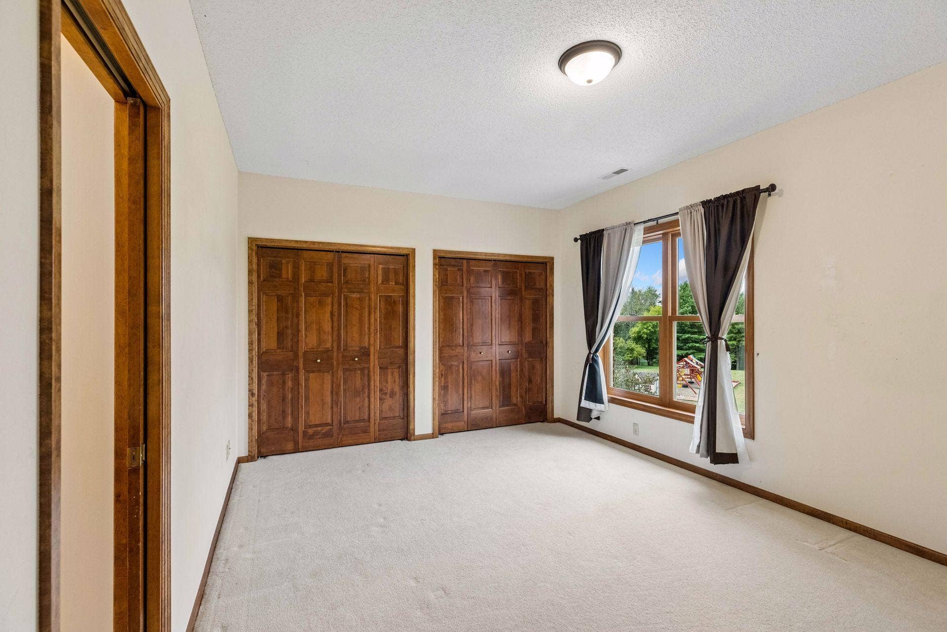 4650 Neal Avenue N, Stillwater, MN 55082