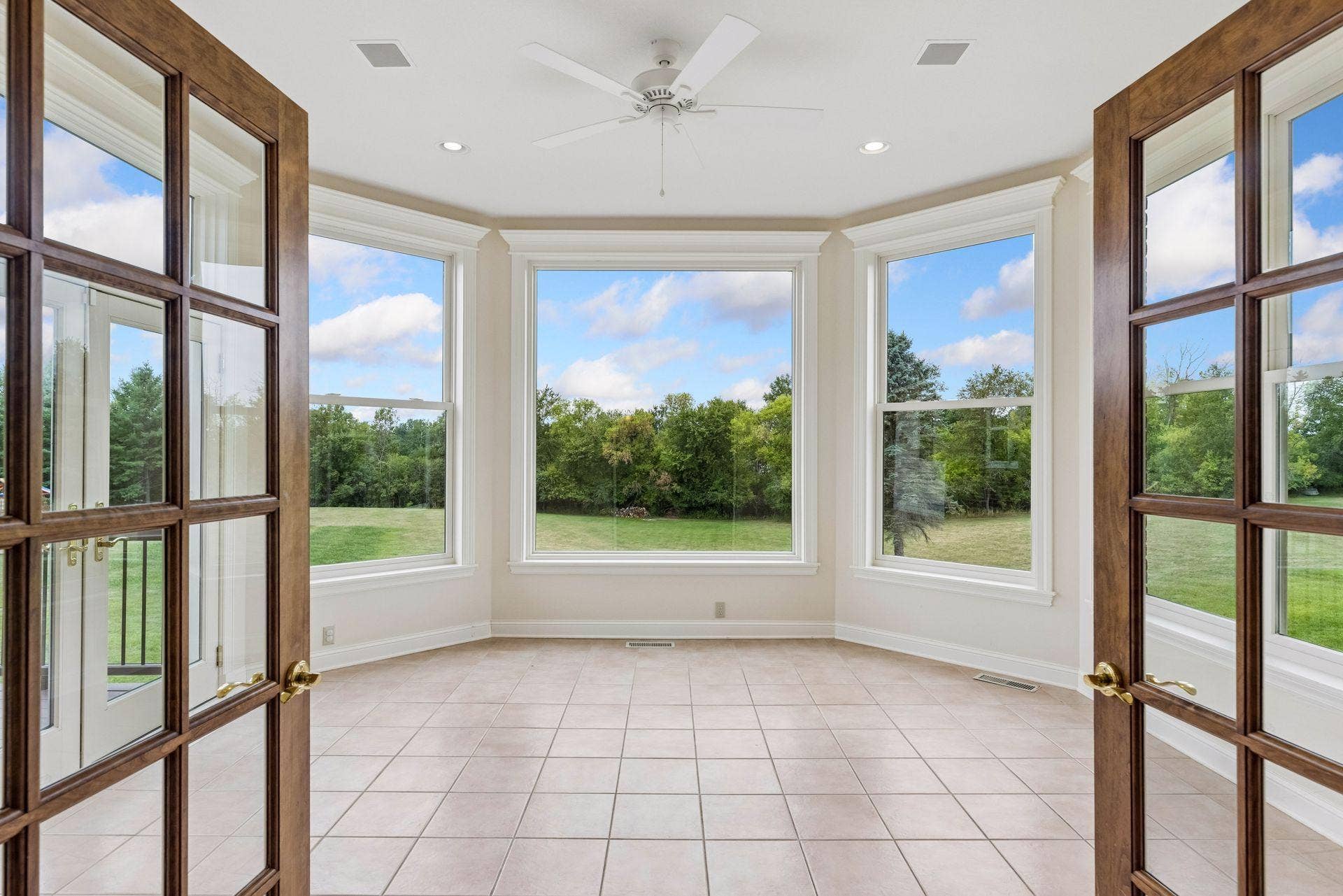 4650 Neal Avenue N, Stillwater, MN 55082