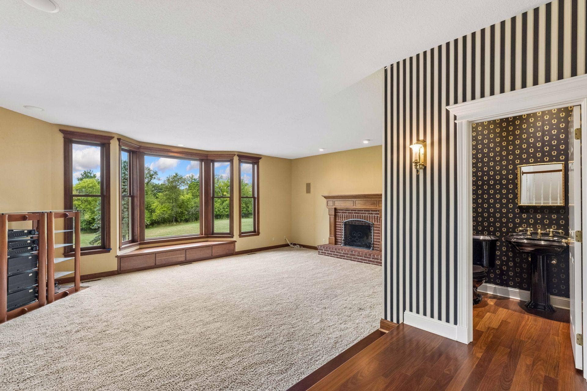 4650 Neal Avenue N, Stillwater, MN 55082
