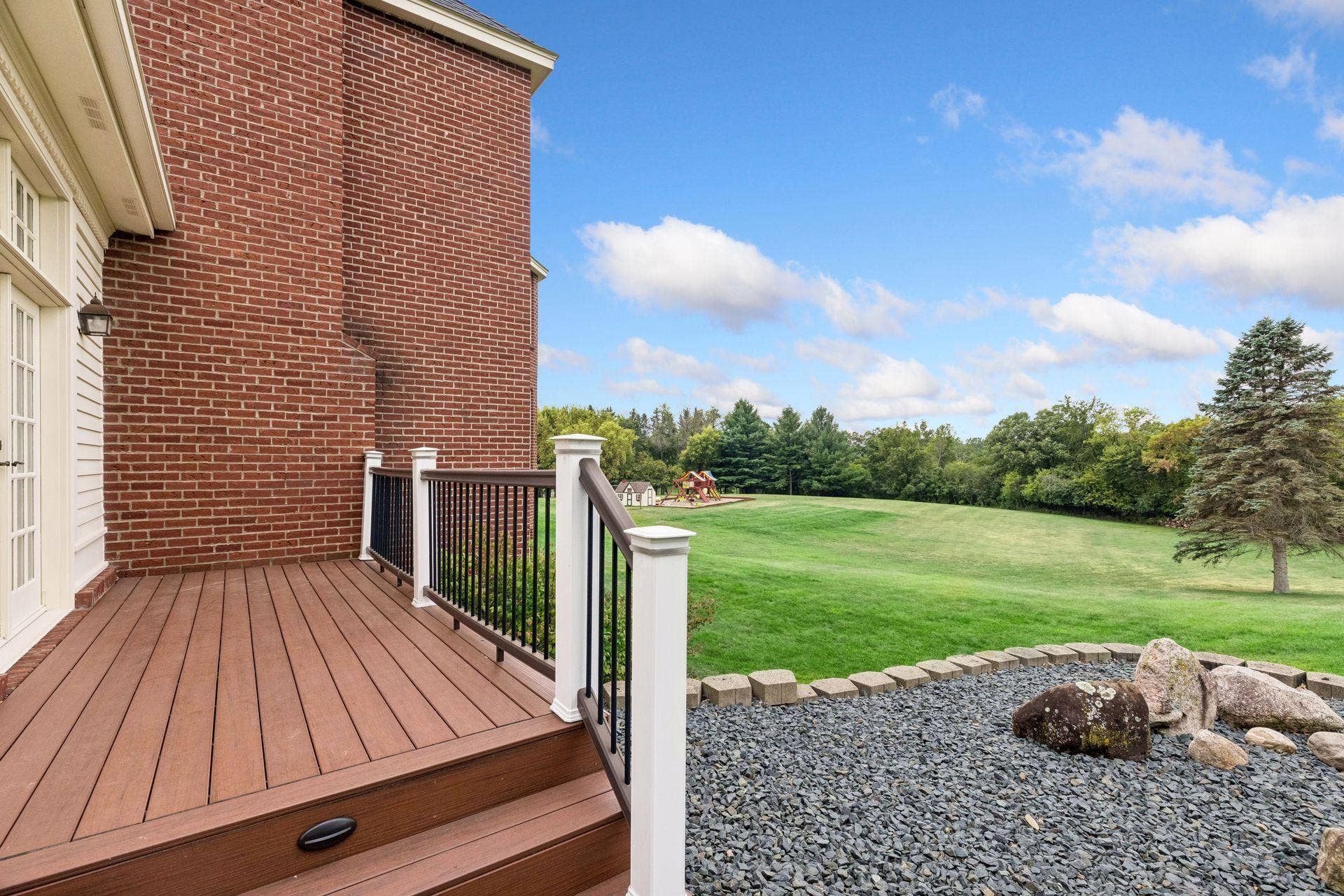 4650 Neal Avenue N, Stillwater, MN 55082