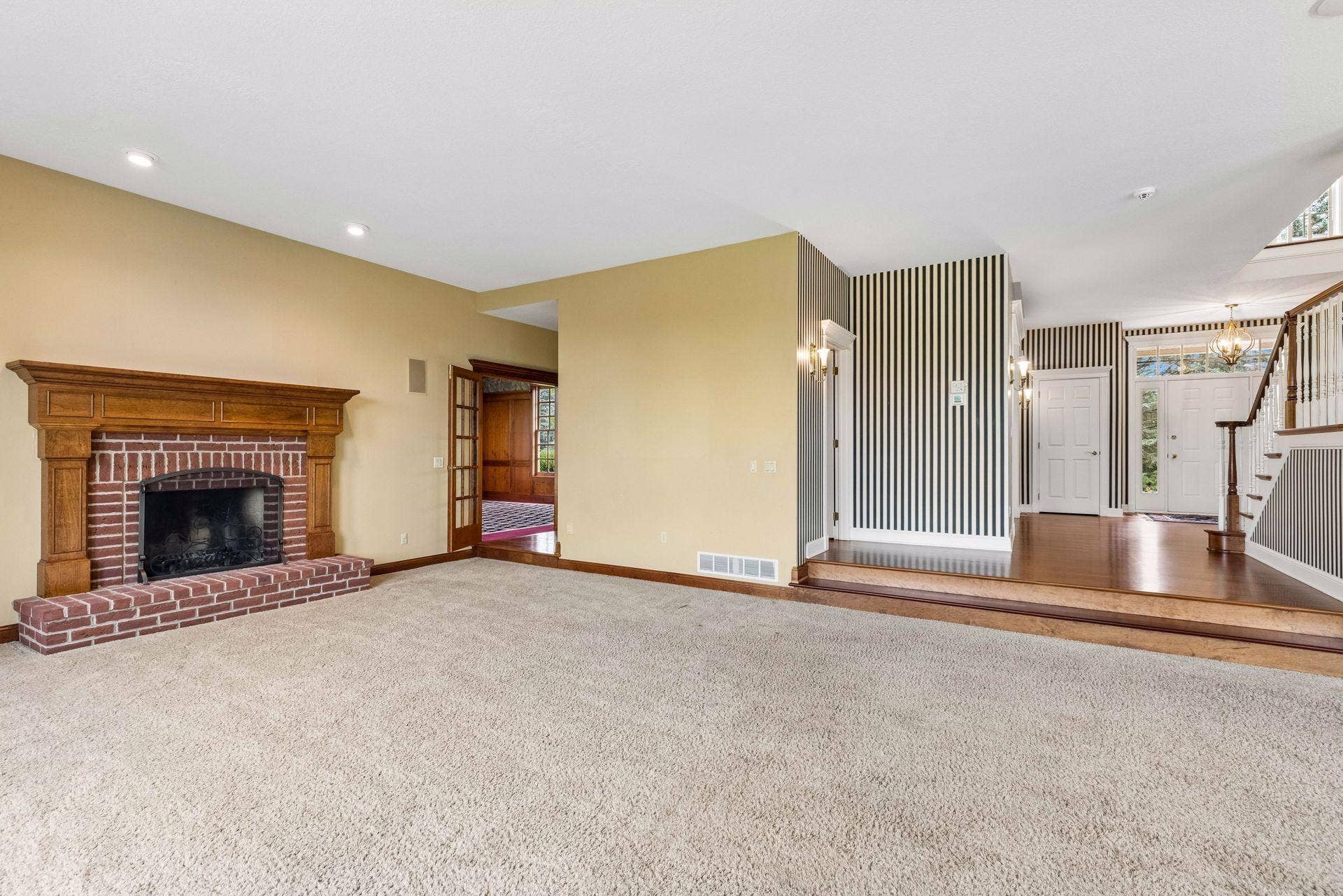 4650 Neal Avenue N, Stillwater, MN 55082