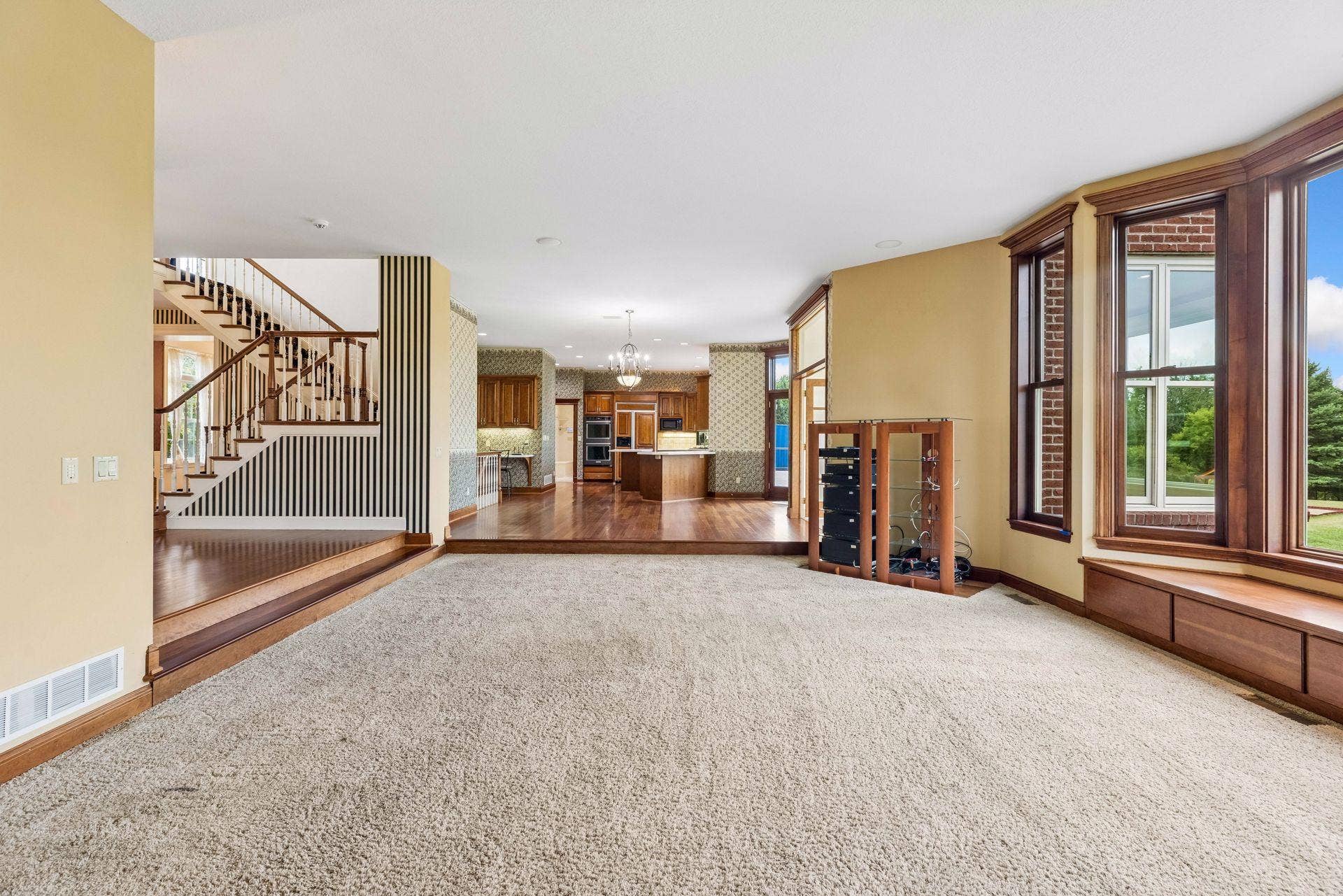 4650 Neal Avenue N, Stillwater, MN 55082