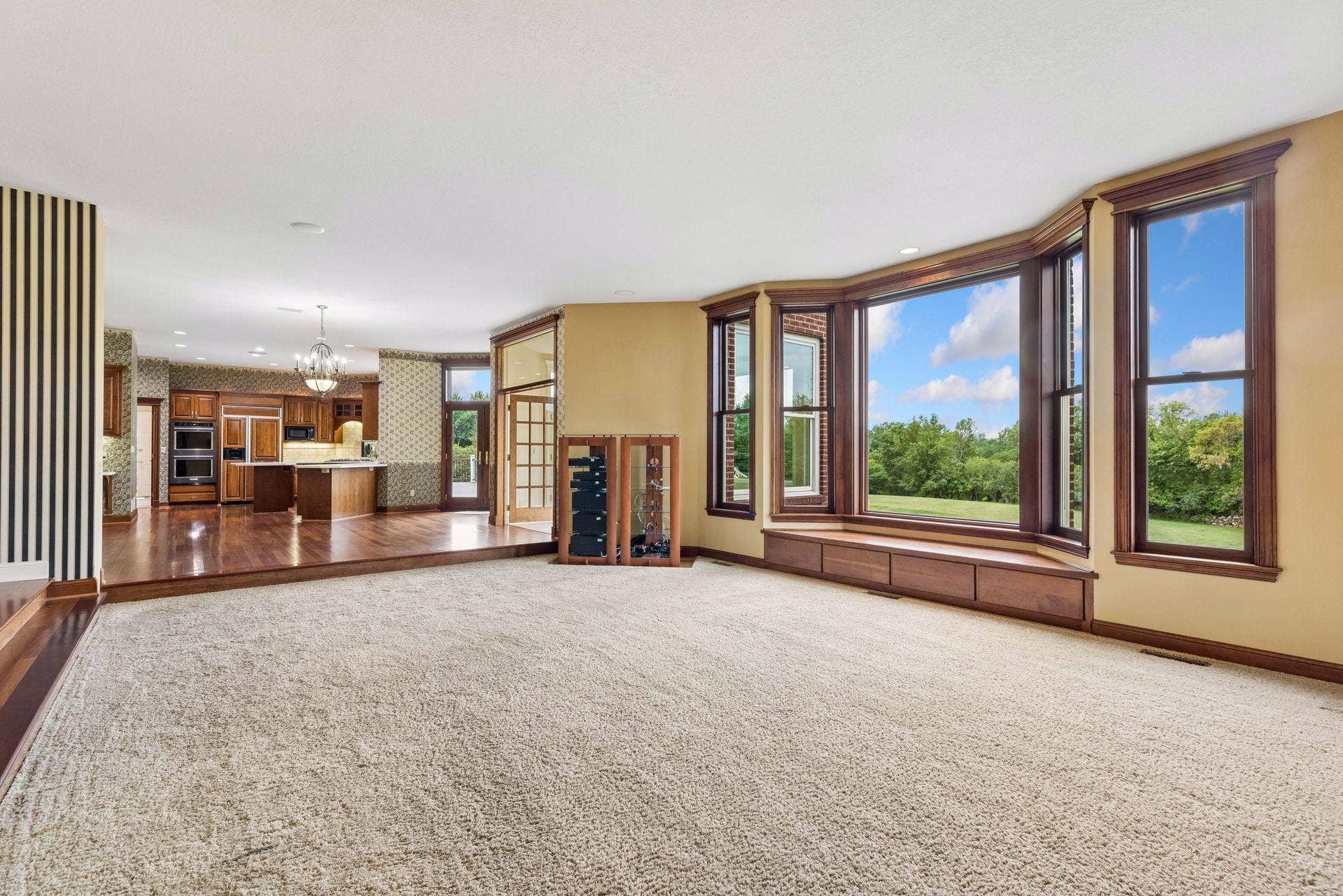 4650 Neal Avenue N, Stillwater, MN 55082