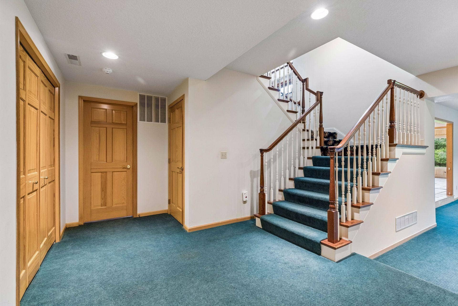 4650 Neal Avenue N, Stillwater, MN 55082