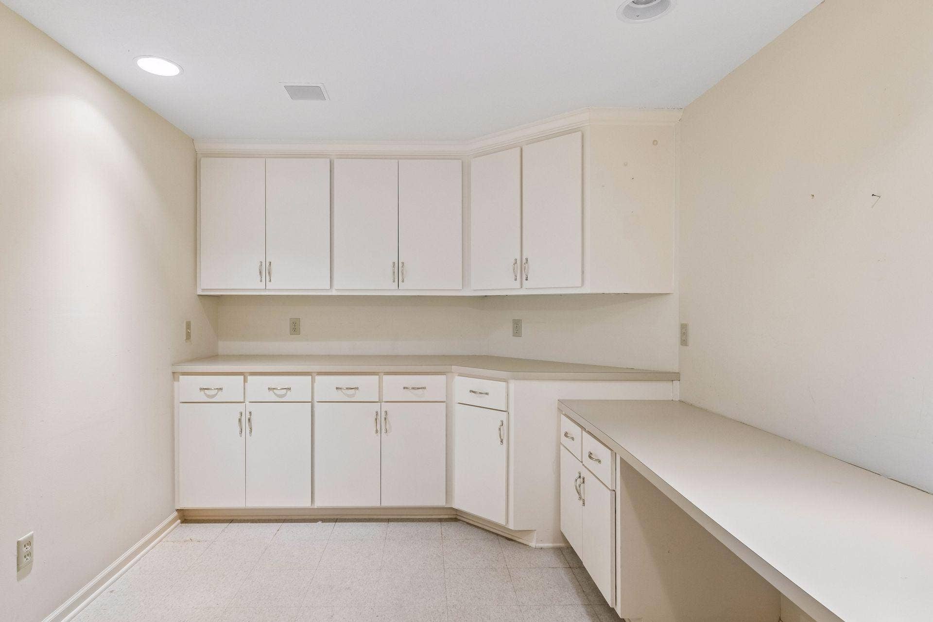 4650 Neal Avenue N, Stillwater, MN 55082