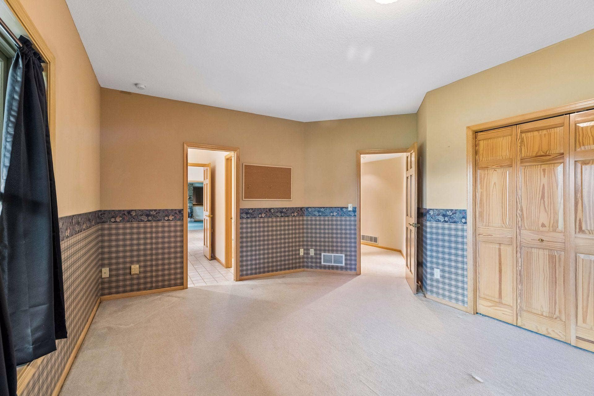4650 Neal Avenue N, Stillwater, MN 55082