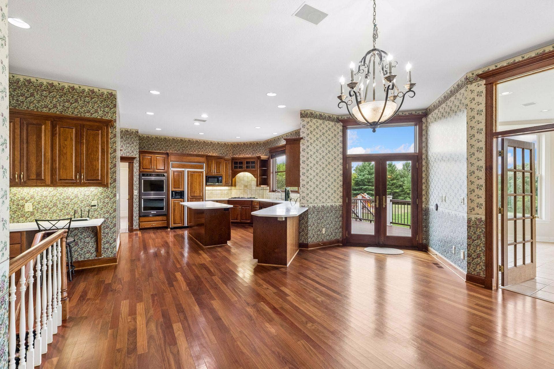 4650 Neal Avenue N, Stillwater, MN 55082