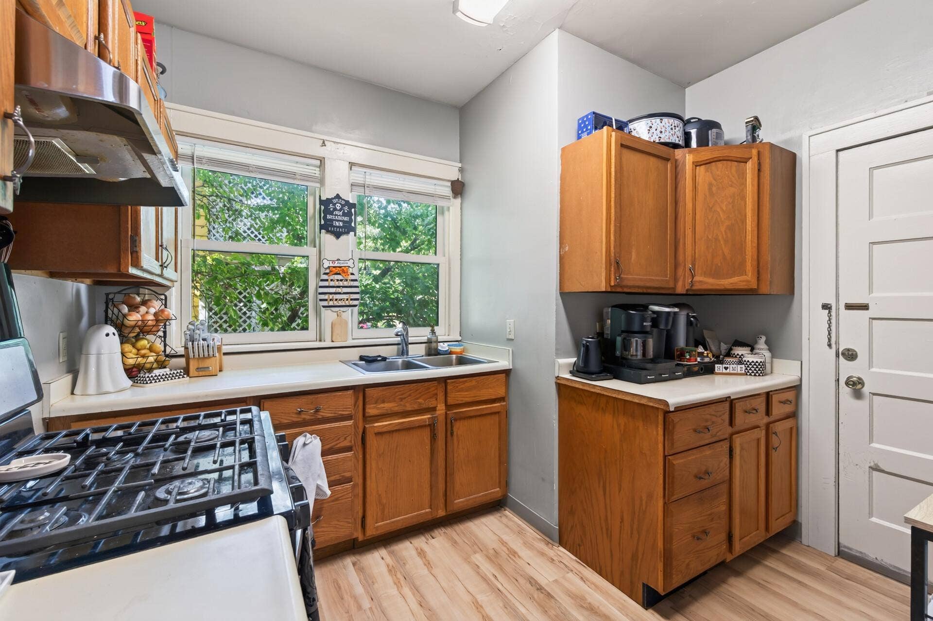 1437 Minnehaha Avenue W, 93, Saint Paul, MN 55104 Main Level Kitchen