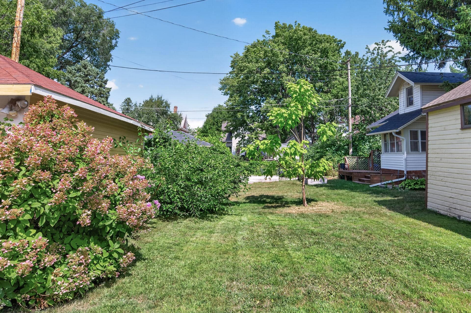 1437 Minnehaha Avenue W, 93, Saint Paul, MN 55104 Spacious Backyard