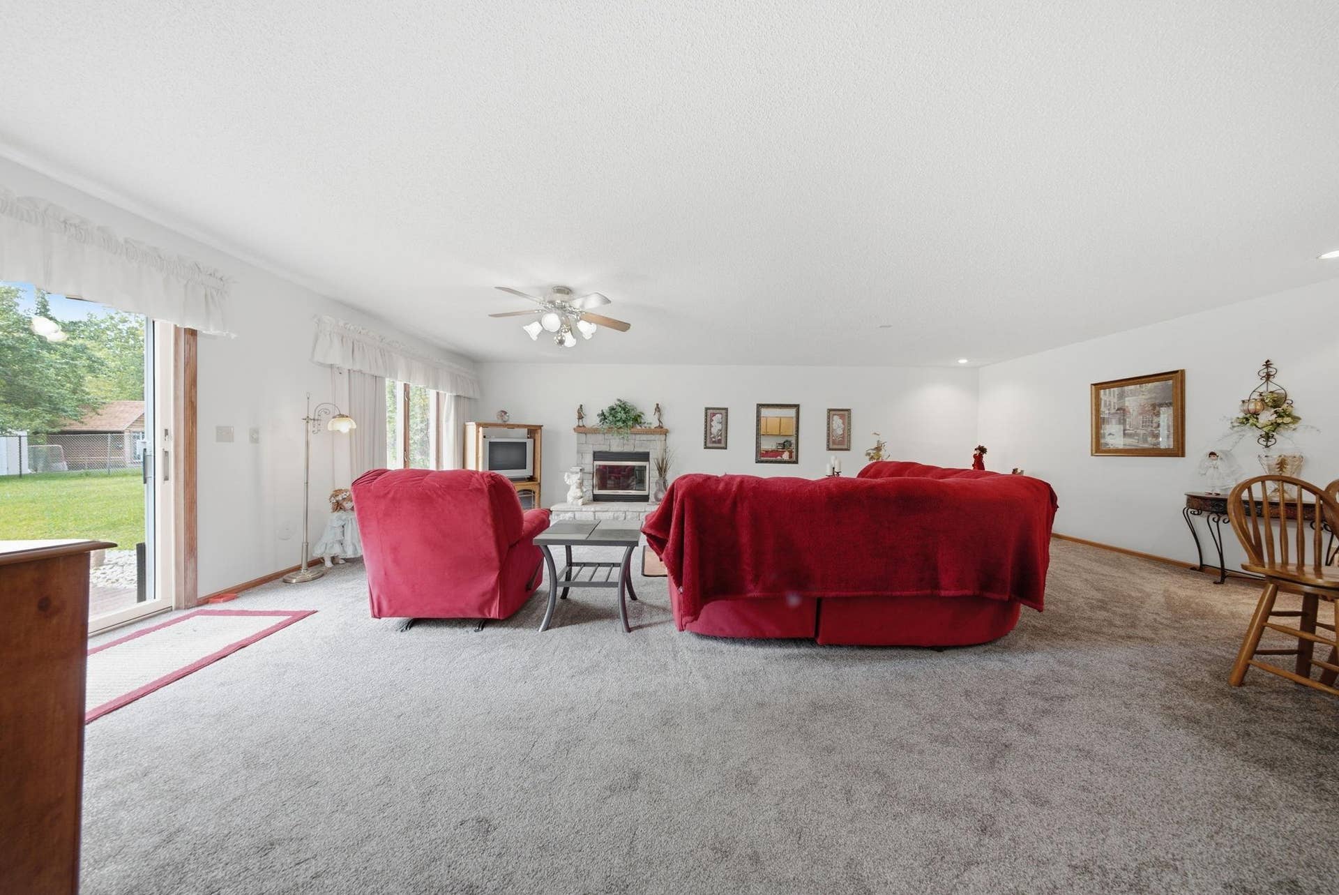 4852 Hillvale Avenue N, Oakdale, MN 55128 19-web-or-mls-DSC02335.jpg