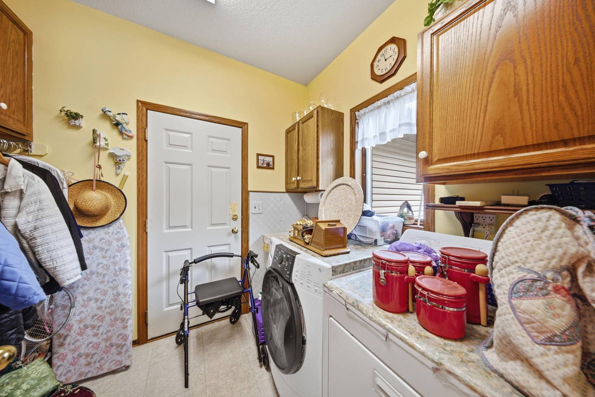 4852 Hillvale Avenue N, Oakdale, MN 55128 18-web-or-mls-DSC02310.jpg
