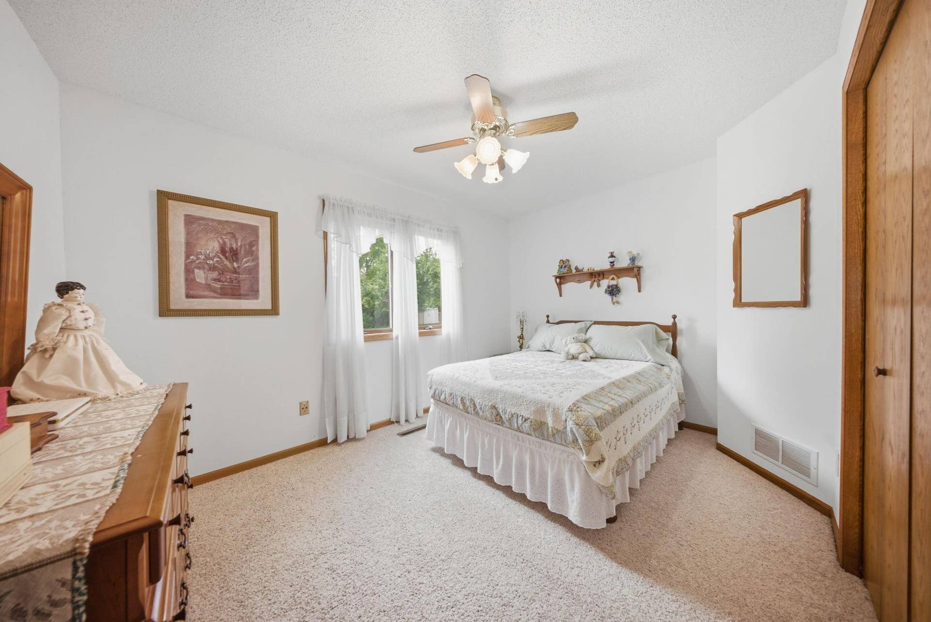 4852 Hillvale Avenue N, Oakdale, MN 55128 24-web-or-mls-DSC02315.jpg