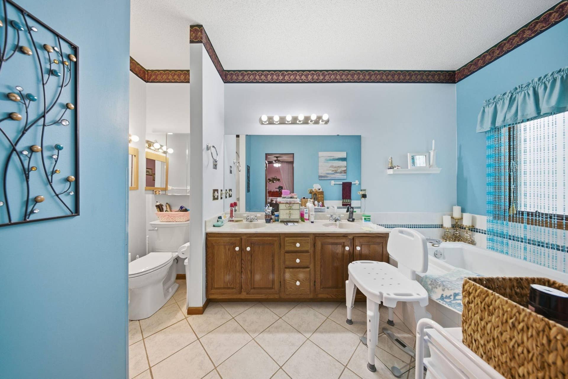 4852 Hillvale Avenue N, Oakdale, MN 55128 16-web-or-mls-DSC02300.jpg