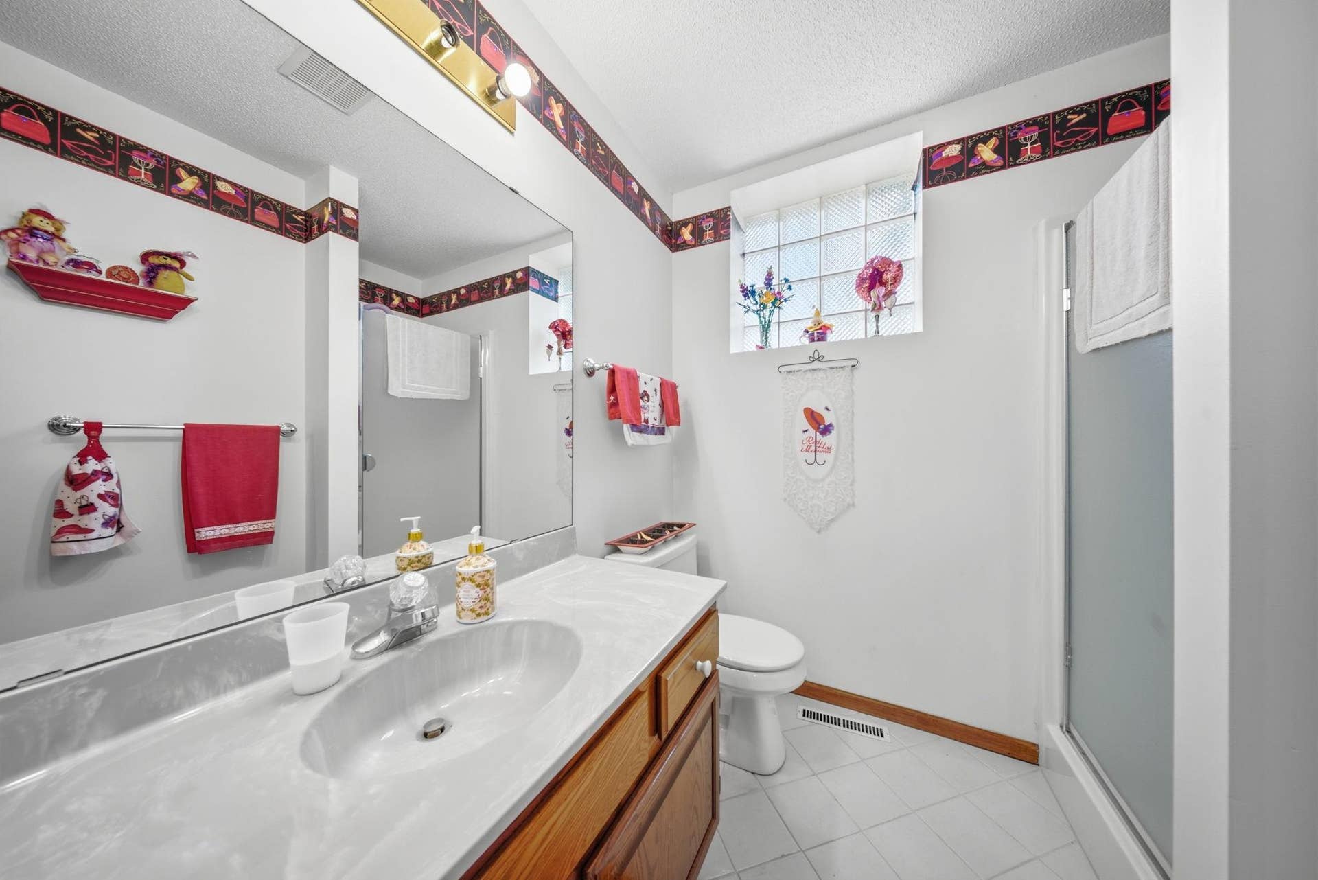 4852 Hillvale Avenue N, Oakdale, MN 55128 27-web-or-mls-DSC02325.jpg