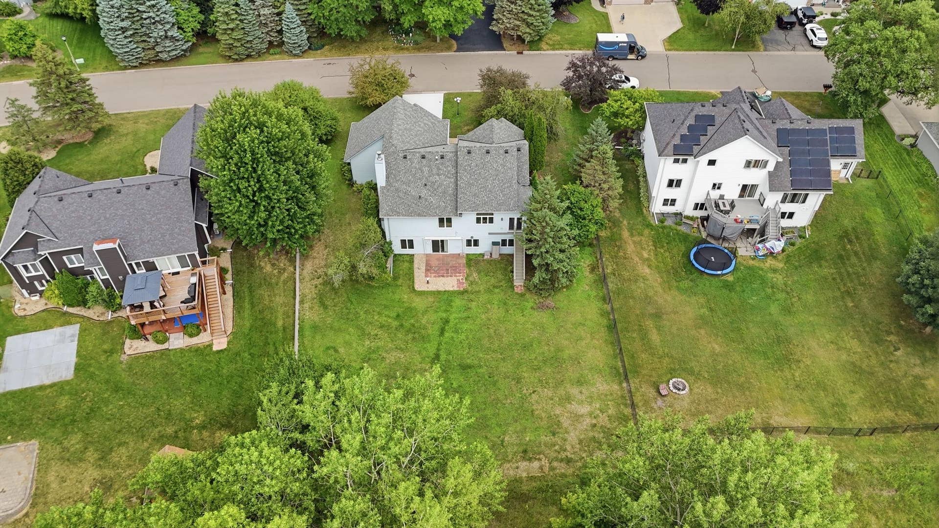 4852 Hillvale Avenue N, Oakdale, MN 55128 37-web-or-mls-DJI_20260722141930_0029_D.jpg