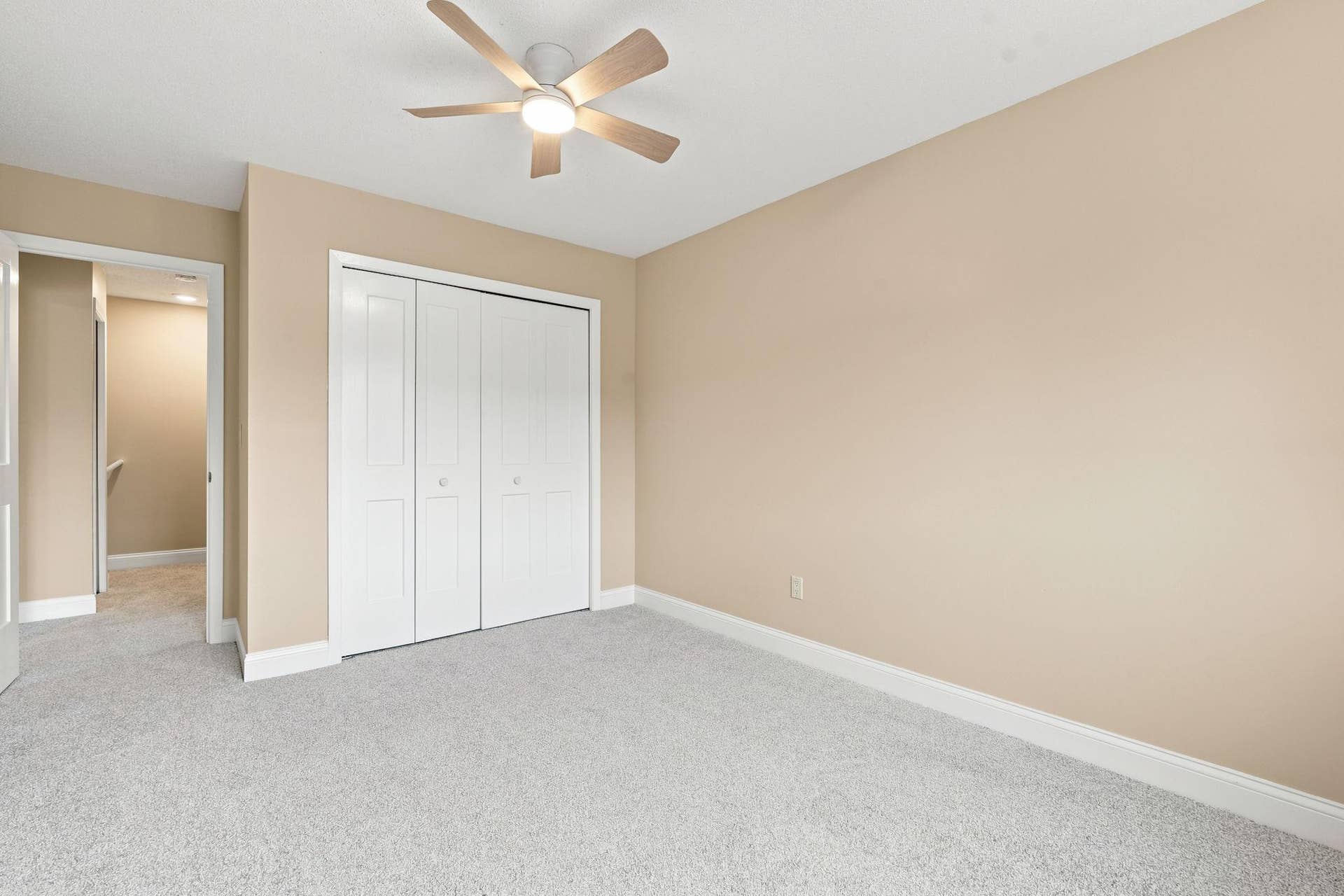 1770 Donegal Drive, #10, Woodbury, MN 55125 1770 Donegal Drive, #10, Woodbury, MN 55125