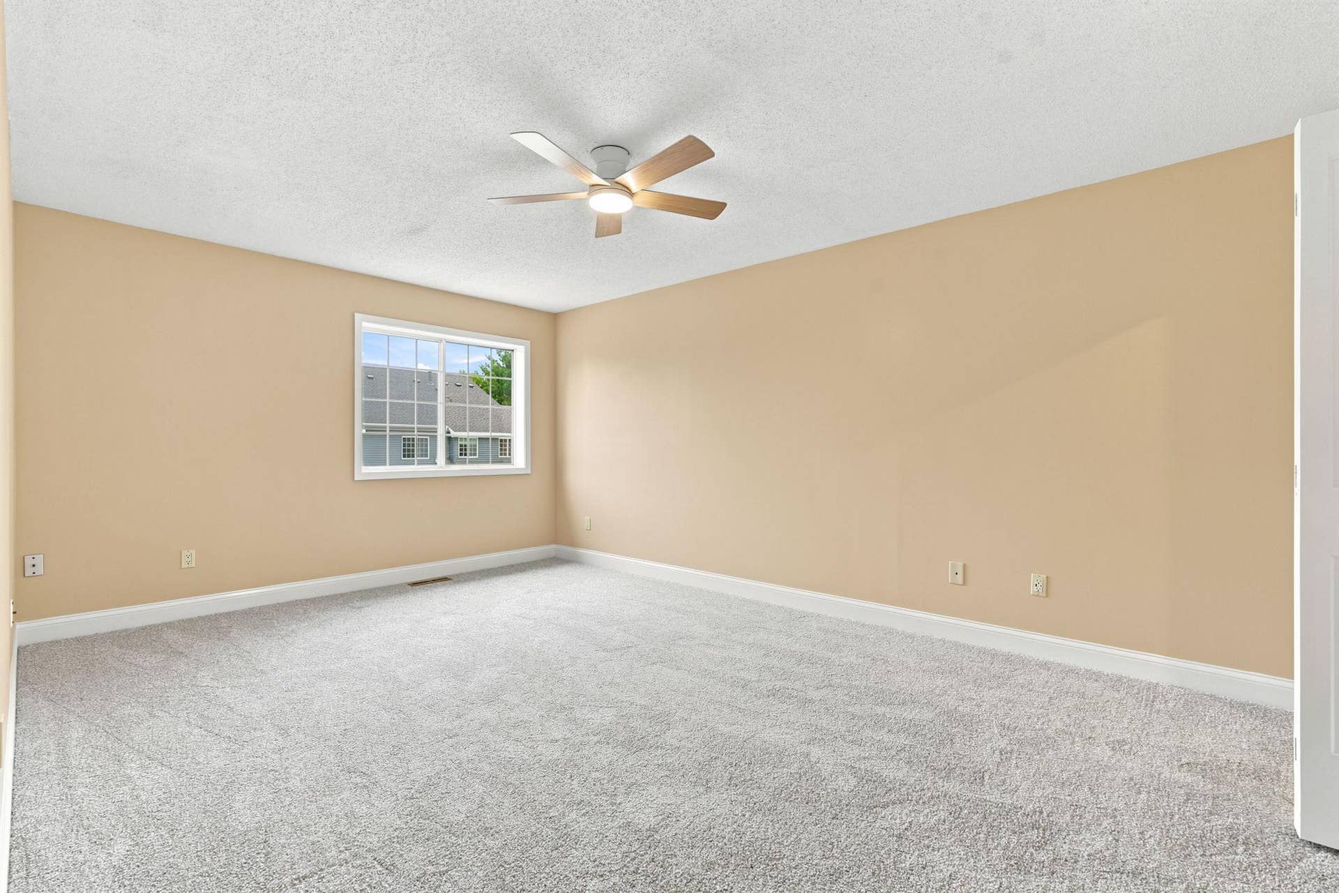 1770 Donegal Drive, #10, Woodbury, MN 55125 1770 Donegal Drive, #10, Woodbury, MN 55125