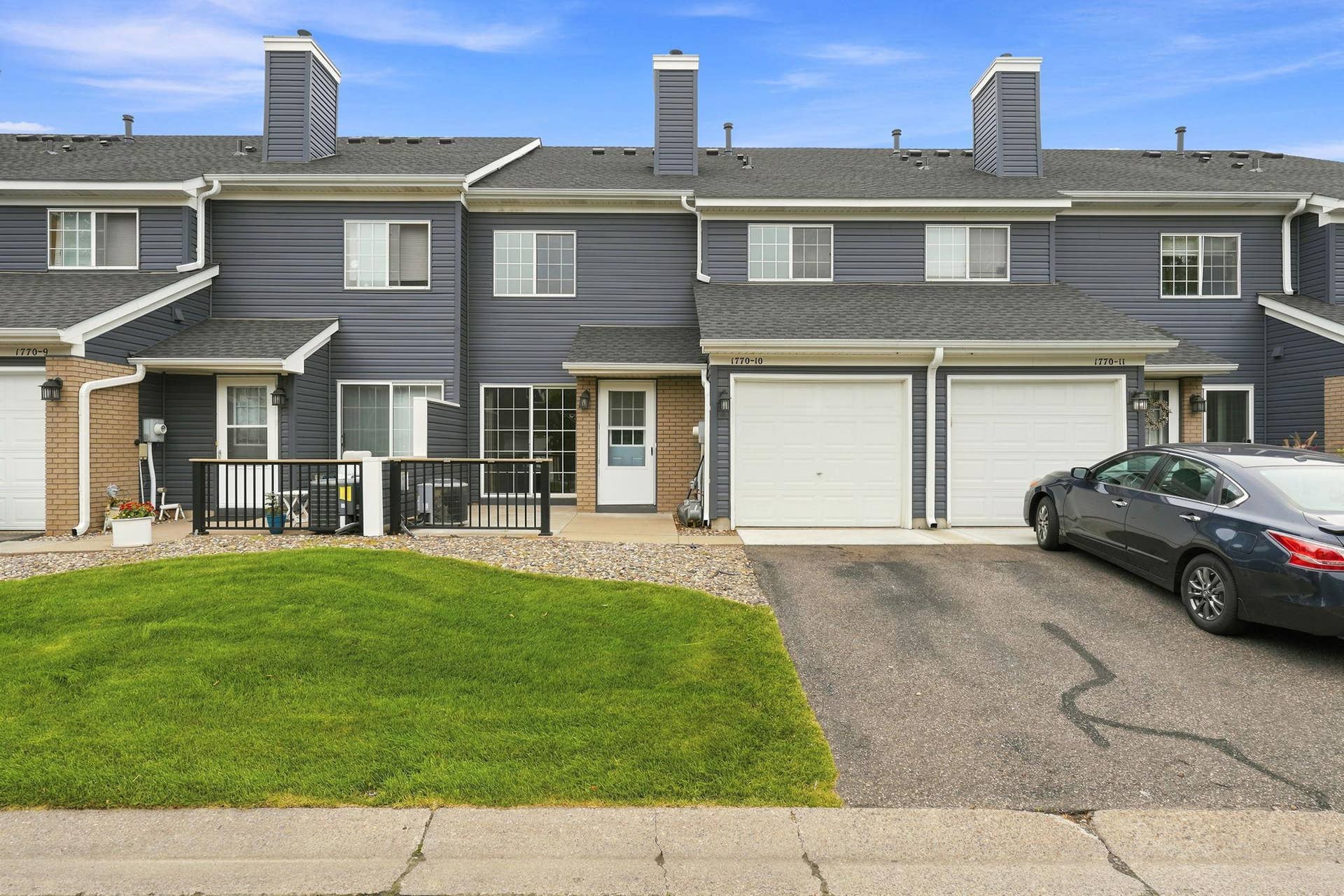 1770 Donegal Drive, #10, Woodbury, MN 55125 Welcome to 1770 Donegal Drive