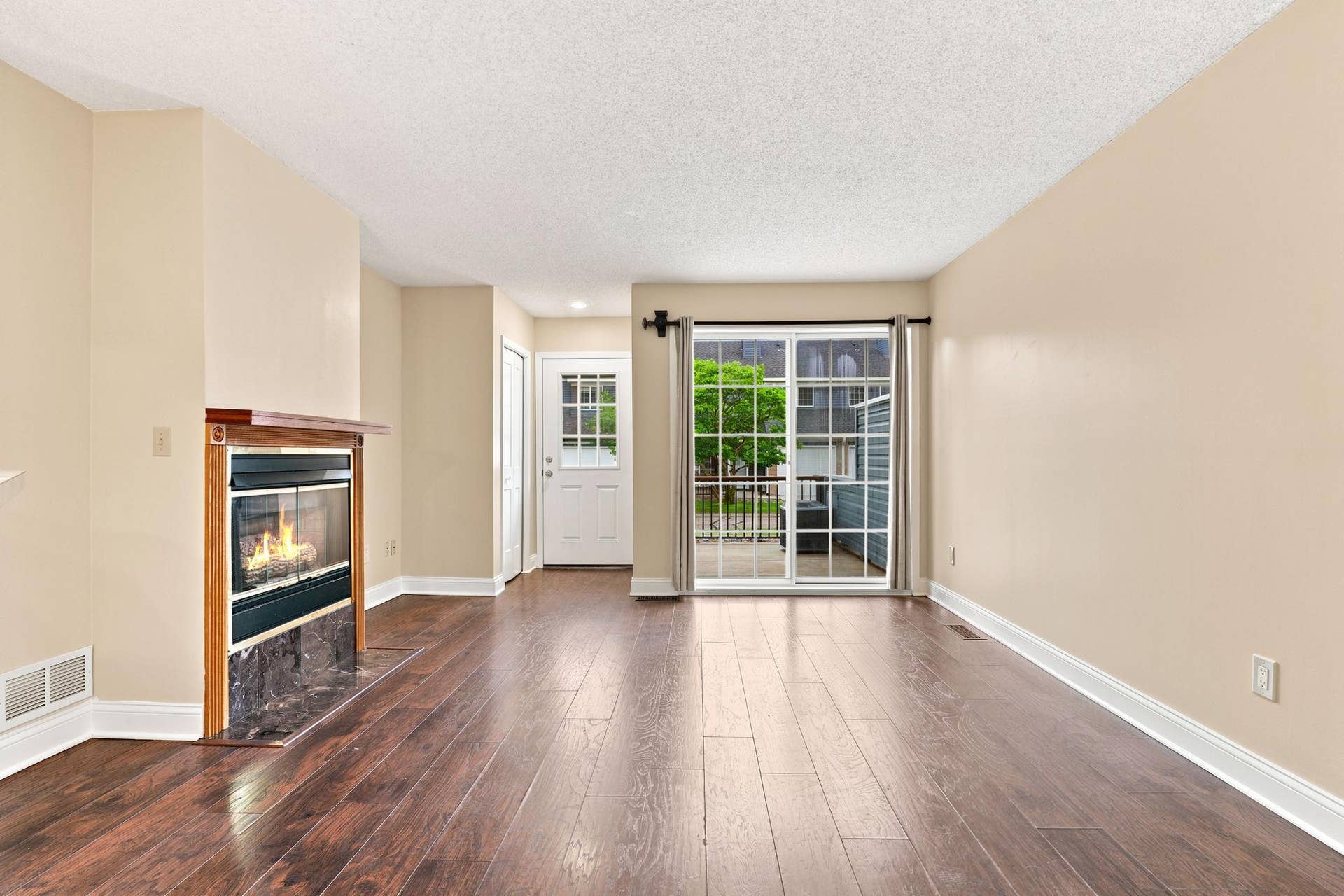 1770 Donegal Drive, #10, Woodbury, MN 55125 1770 Donegal Drive, #10, Woodbury, MN 55125