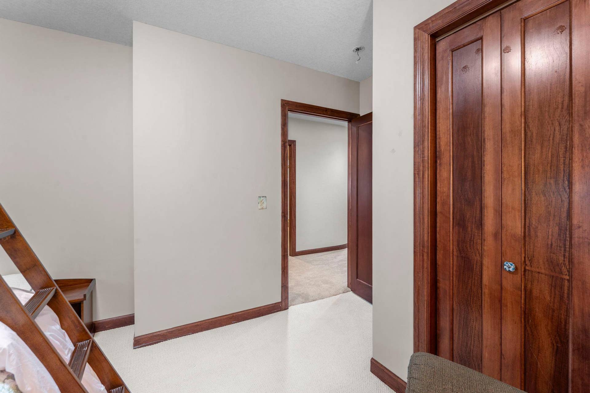6191 Crackleberry Trail, Woodbury, MN 55129 63-web-or-mls-6191 Crackleberry Trail-48 (2).jpg