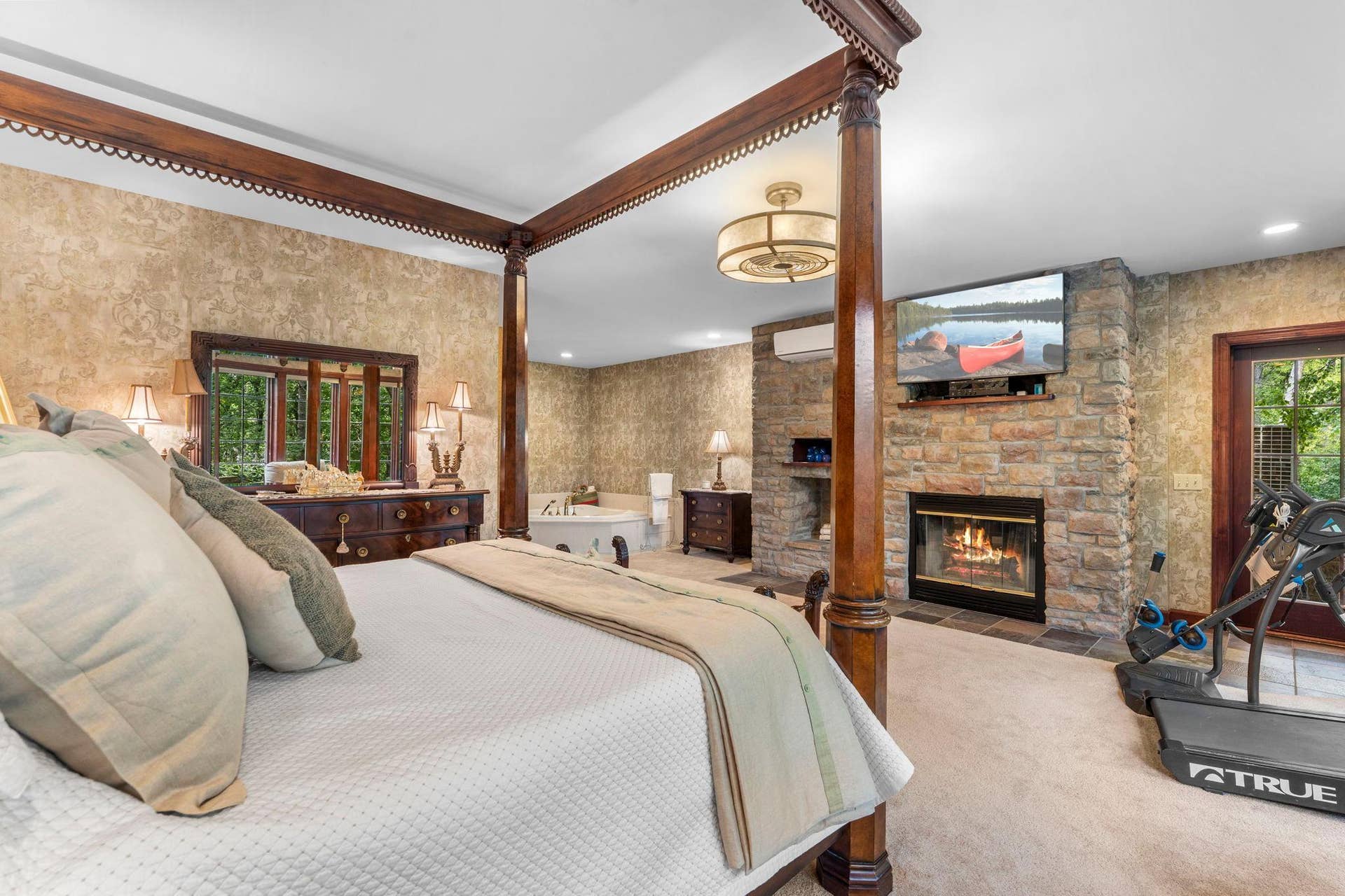 6191 Crackleberry Trail, Woodbury, MN 55129 51-web-or-mls-6191 Crackleberry Trail-13.jpg