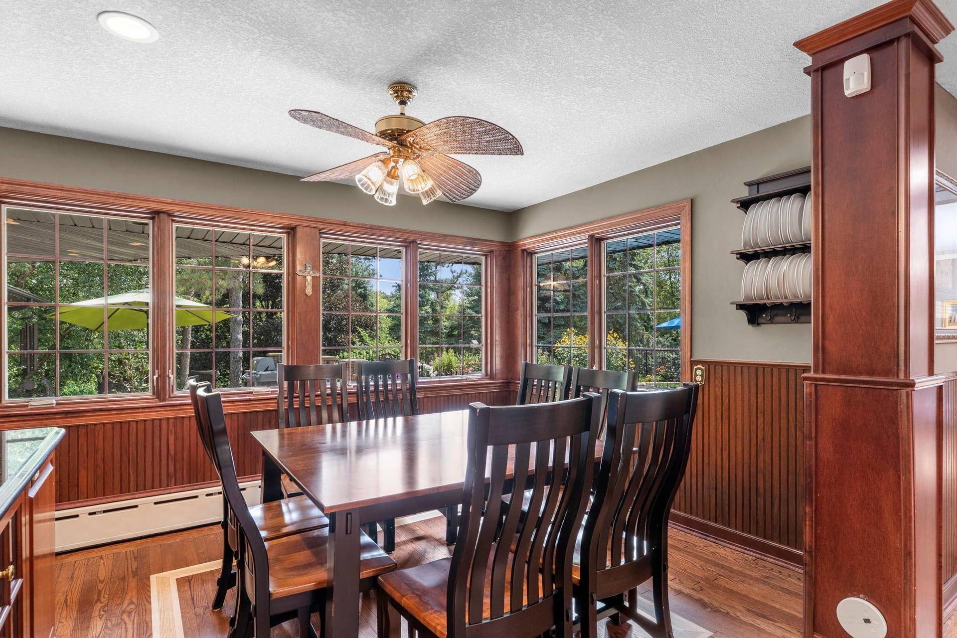 6191 Crackleberry Trail, Woodbury, MN 55129 33-web-or-mls-6191 Crackleberry Trail-170.jpg