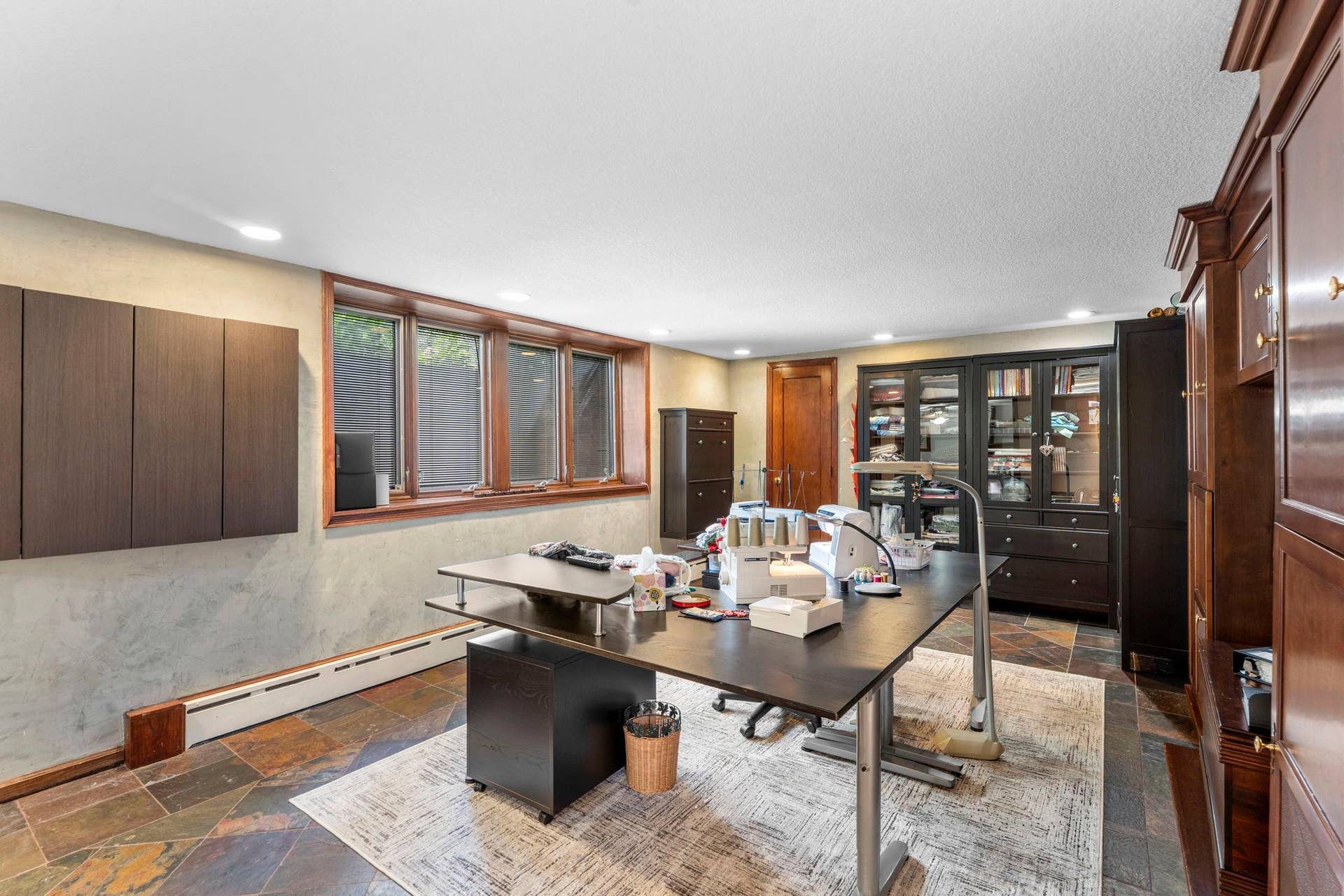6191 Crackleberry Trail, Woodbury, MN 55129 69-web-or-mls-6191 Crackleberry Trail-78 (2).jpg