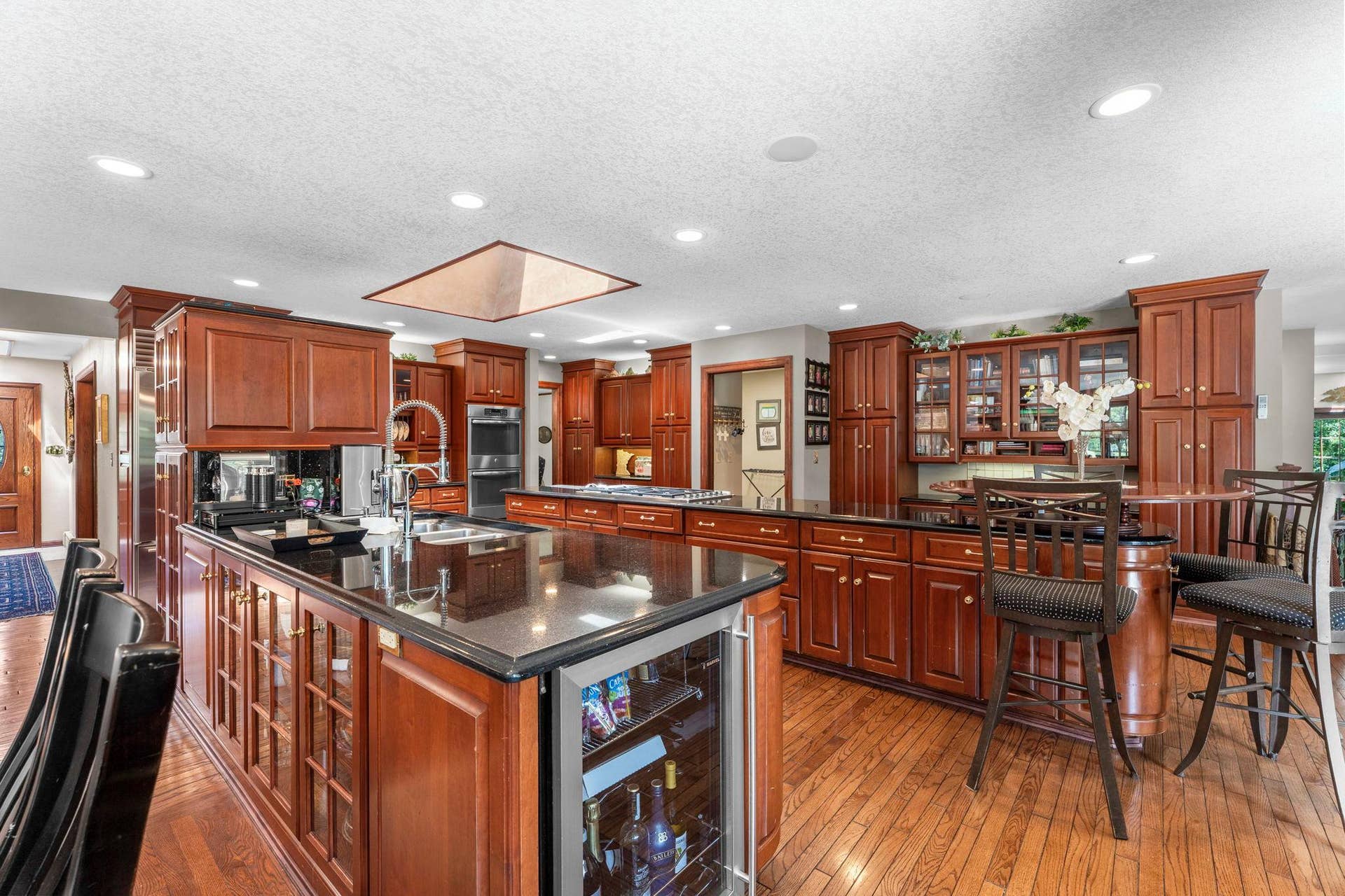 6191 Crackleberry Trail, Woodbury, MN 55129 35-web-or-mls-6191 Crackleberry Trail-178.jpg
