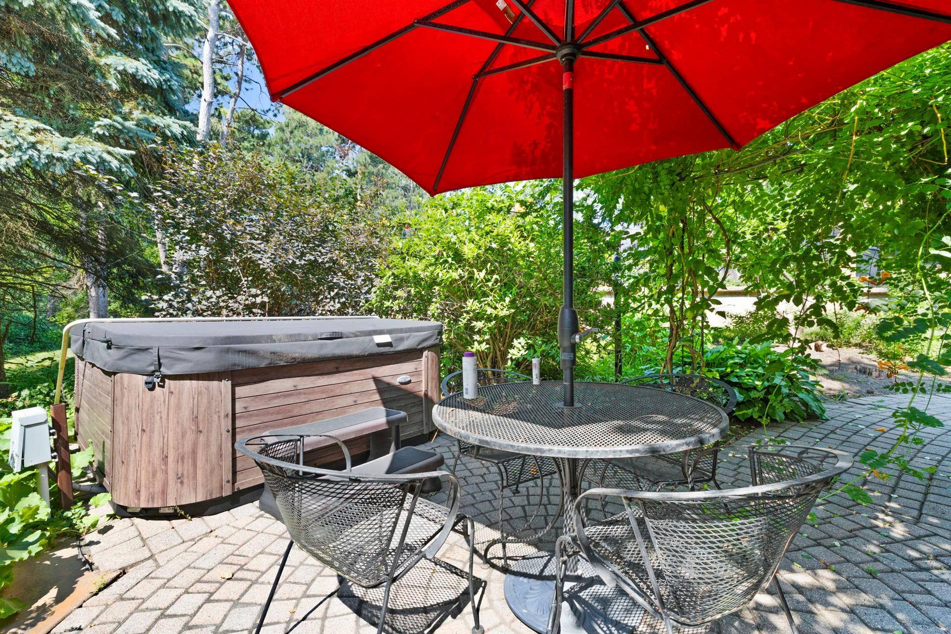 6191 Crackleberry Trail, Woodbury, MN 55129 6191 Crackleberry Trail, Woodbury, MN 55129