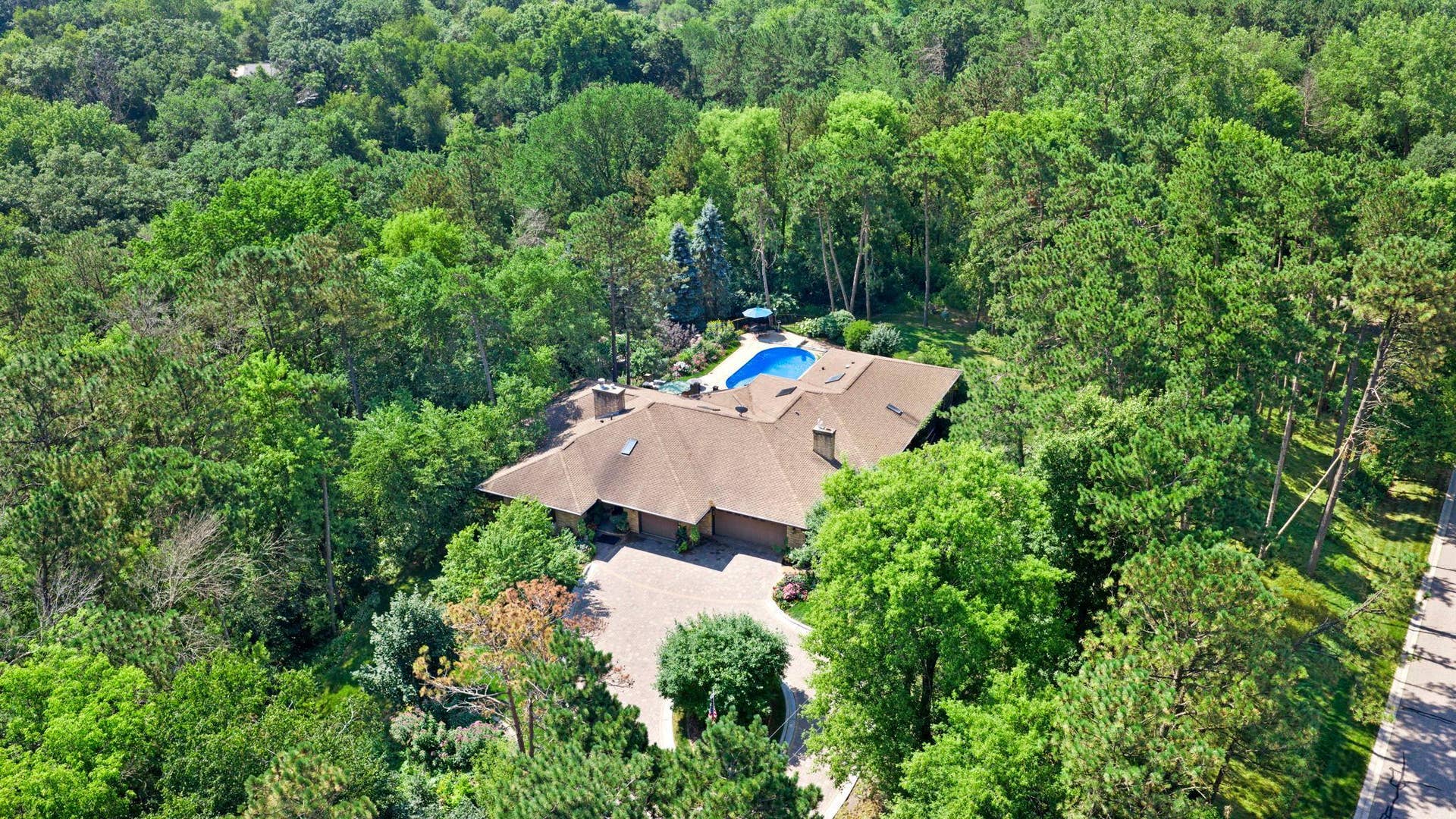 6191 Crackleberry Trail, Woodbury, MN 55129 6191 Crackleberry Trail, Woodbury, MN 55129