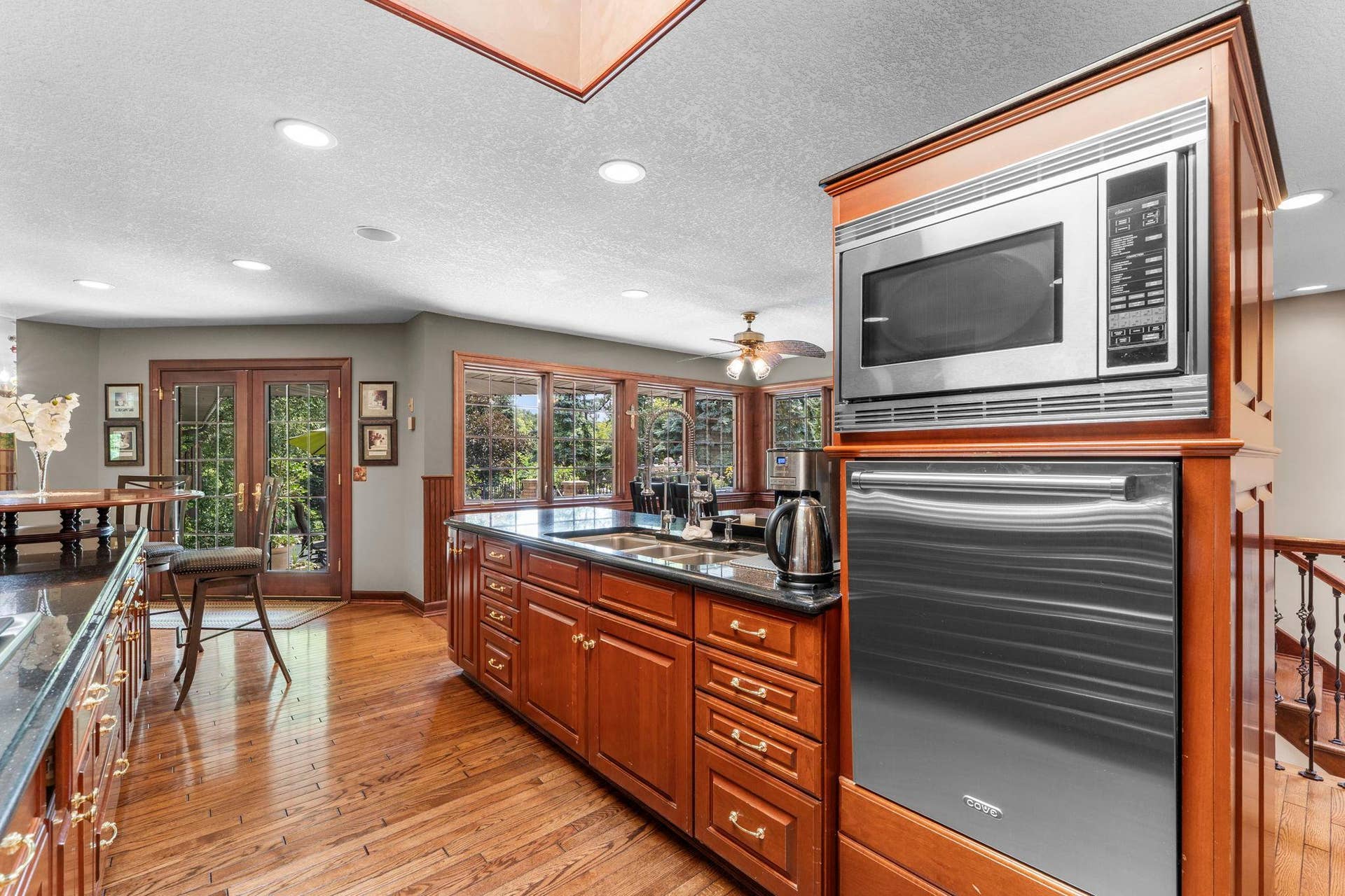 6191 Crackleberry Trail, Woodbury, MN 55129 39-web-or-mls-6191 Crackleberry Trail-198.jpg