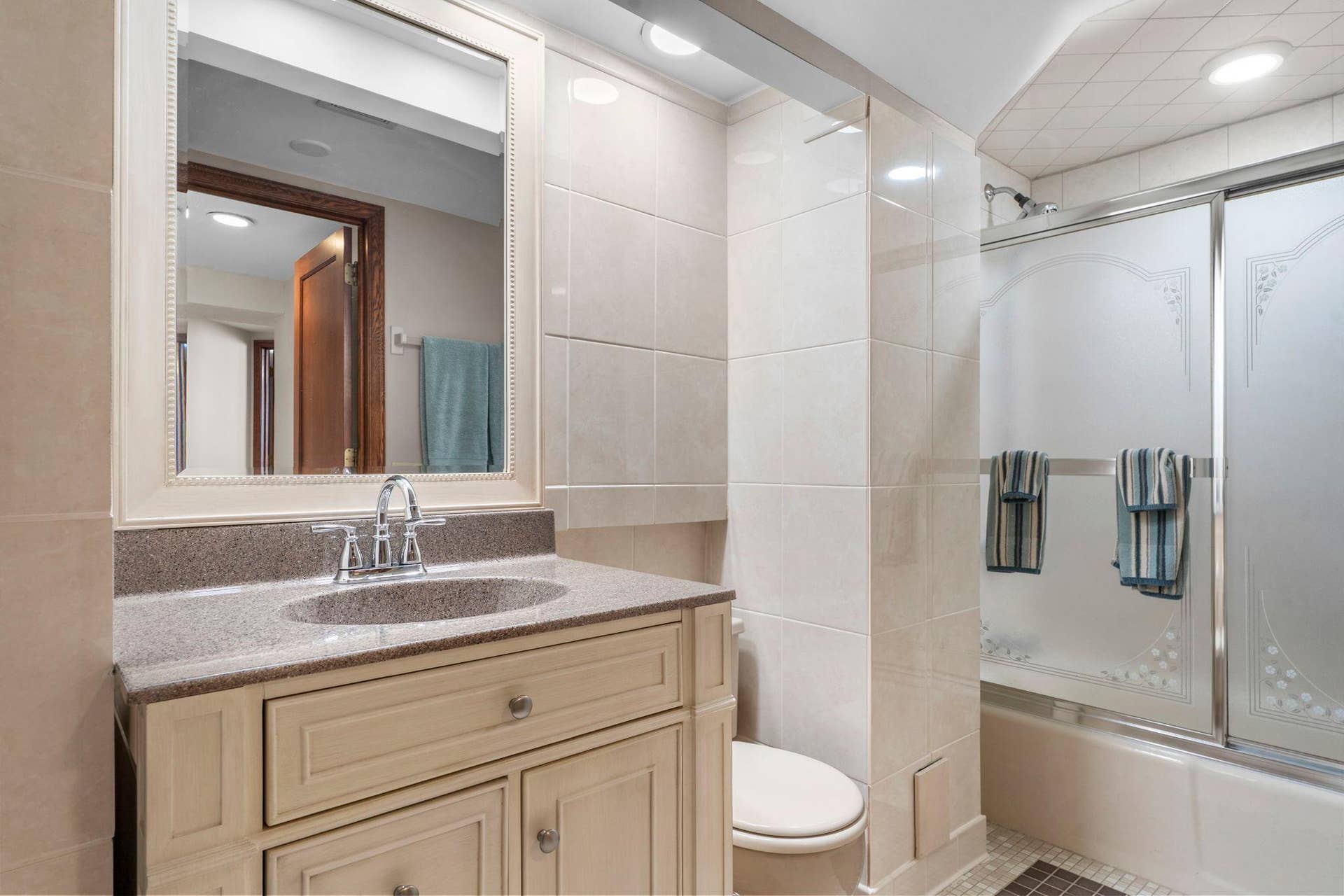 6191 Crackleberry Trail, Woodbury, MN 55129 79-web-or-mls-6191 Crackleberry Trail-128.jpg
