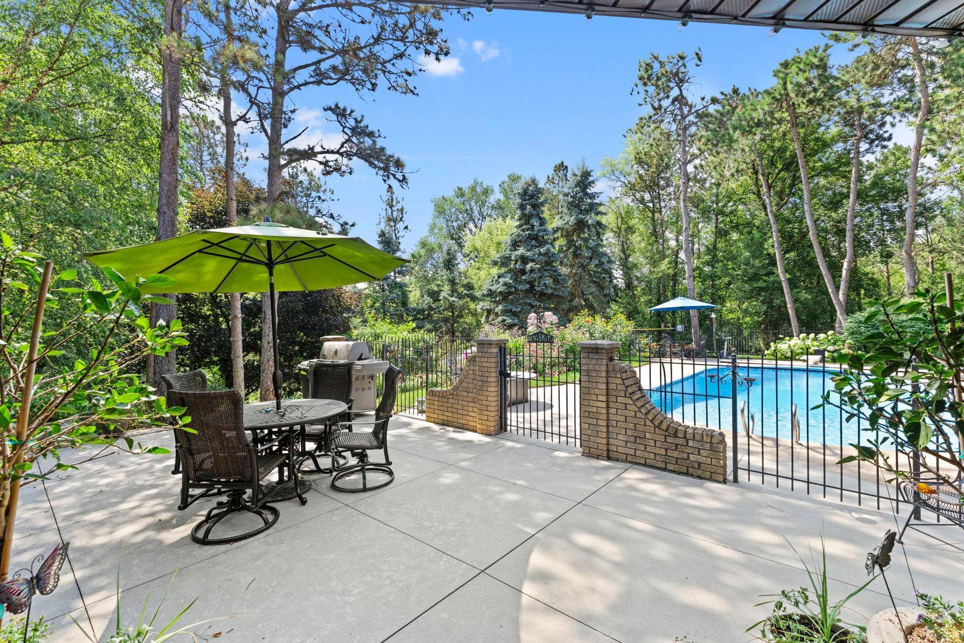 6191 Crackleberry Trail, Woodbury, MN 55129 6191 Crackleberry Trail, Woodbury, MN 55129