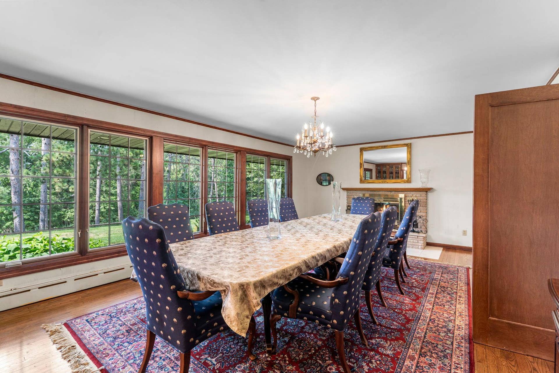 6191 Crackleberry Trail, Woodbury, MN 55129 17-web-or-mls-6191 Crackleberry Trail-253.jpg