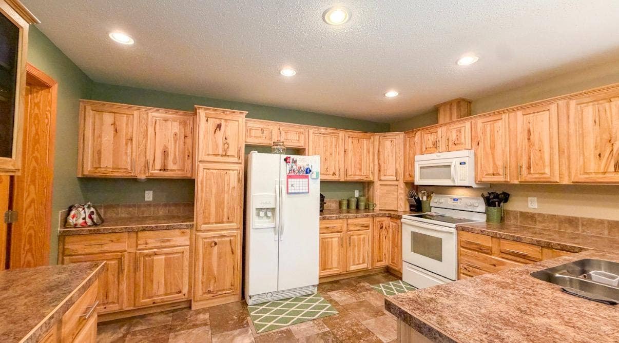 5252 Elmwood Court NE, Bemidji, MN 56601 Kitchen