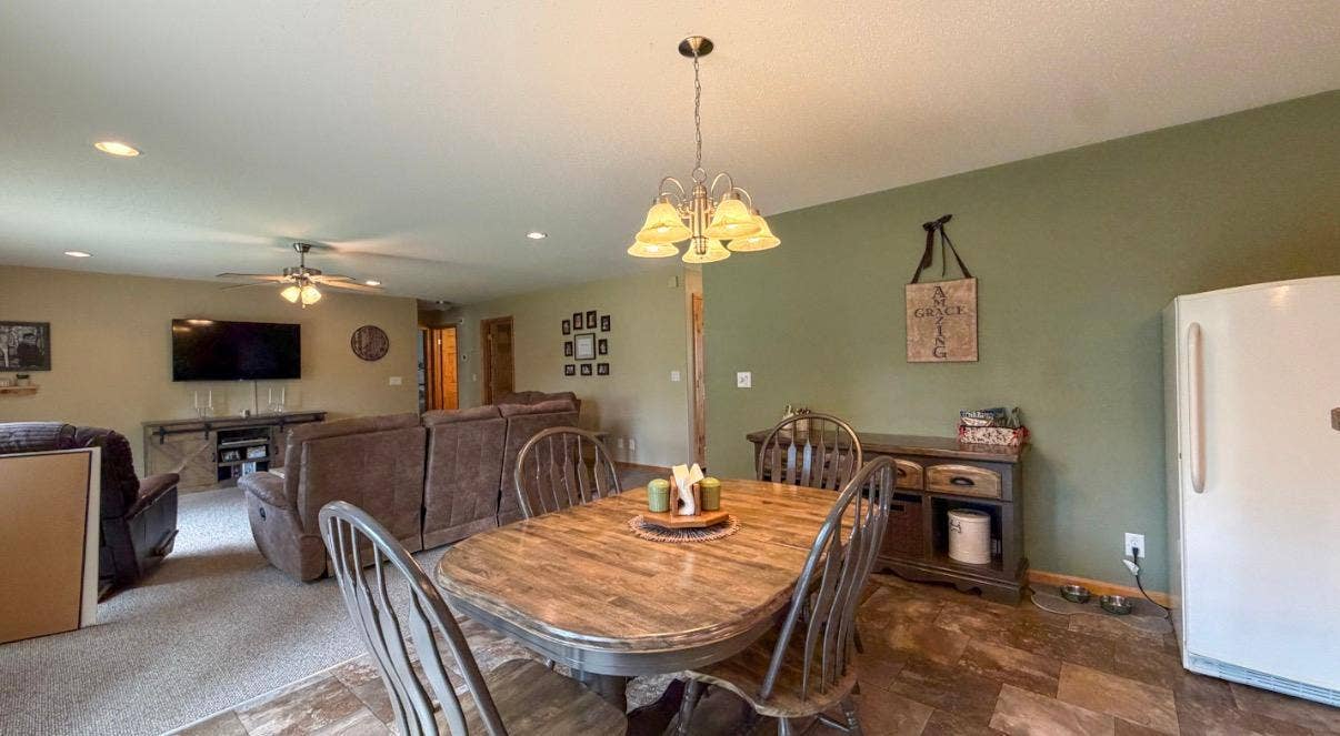 5252 Elmwood Court NE, Bemidji, MN 56601 Dining Room