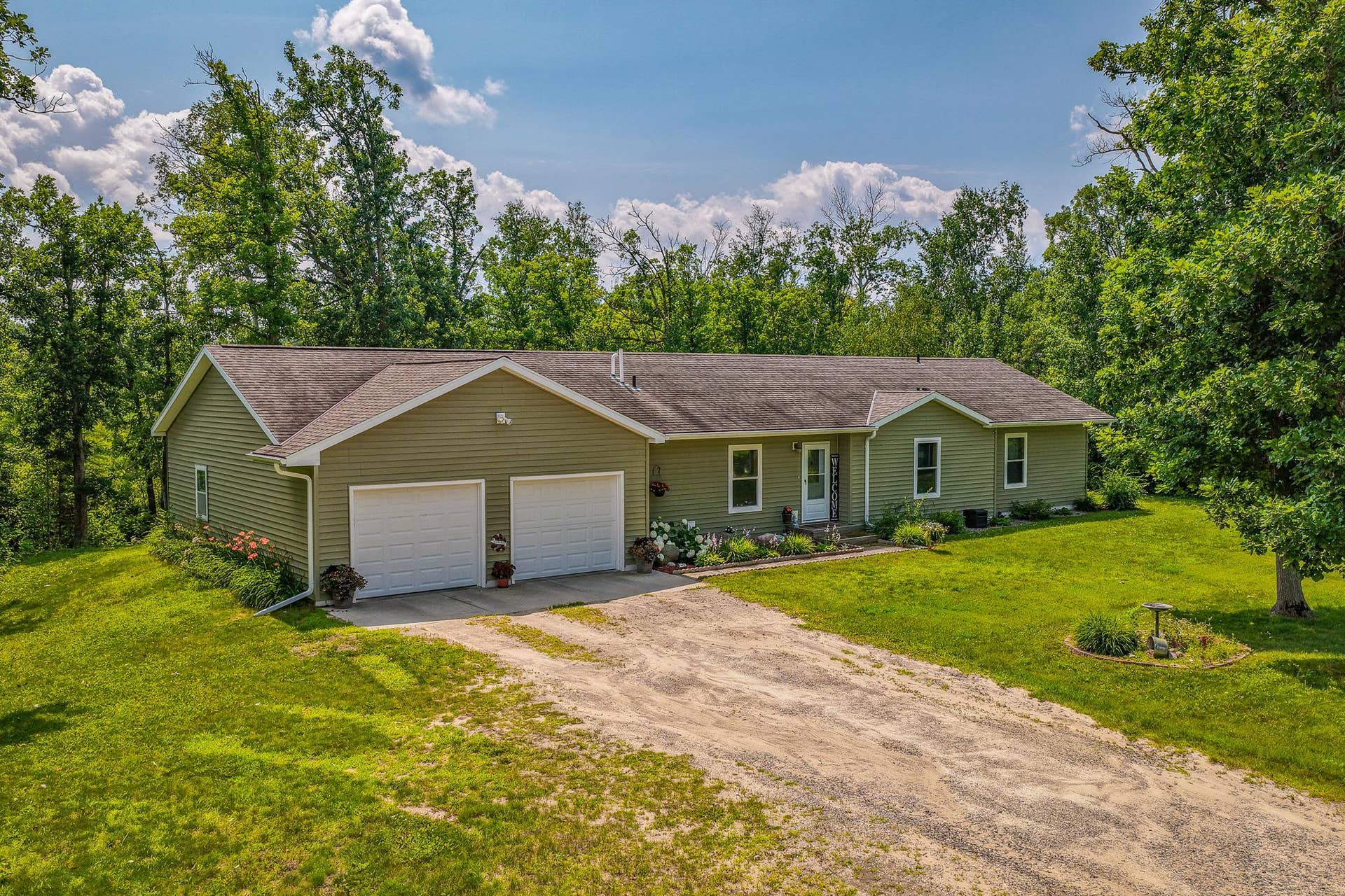 5252 Elmwood Court NE, Bemidji, MN 56601 Front