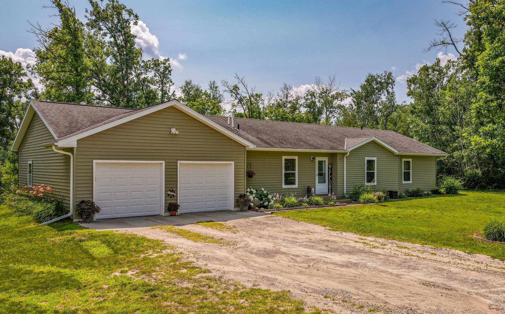 5252 Elmwood Court NE, Bemidji, MN 56601 Front