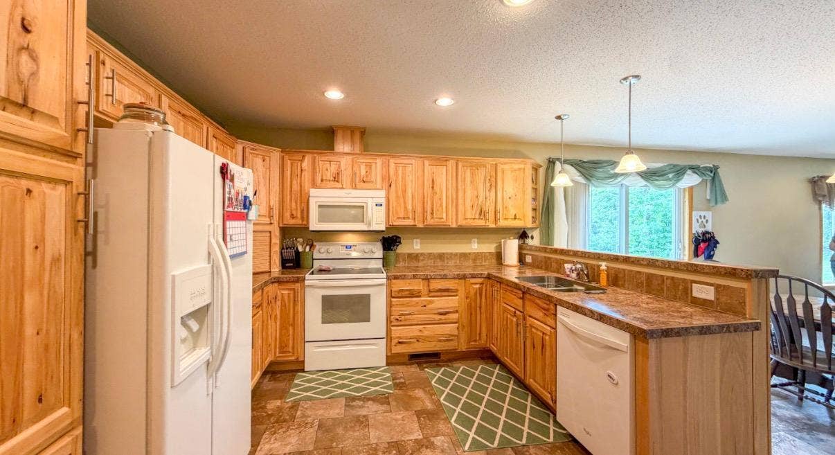 5252 Elmwood Court NE, Bemidji, MN 56601 Kitchen