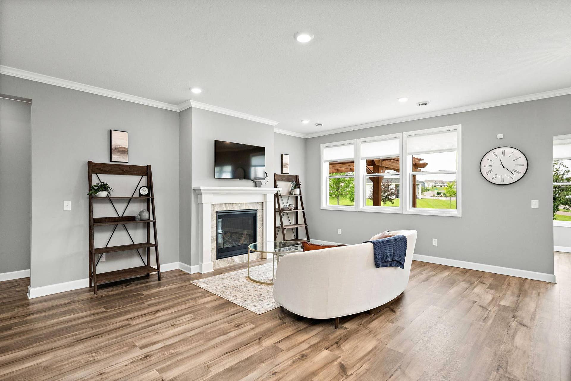 8388 Yearling Drive, Woodbury, MN 55129 8388 Yearling Drive, Woodbury, MN 55129