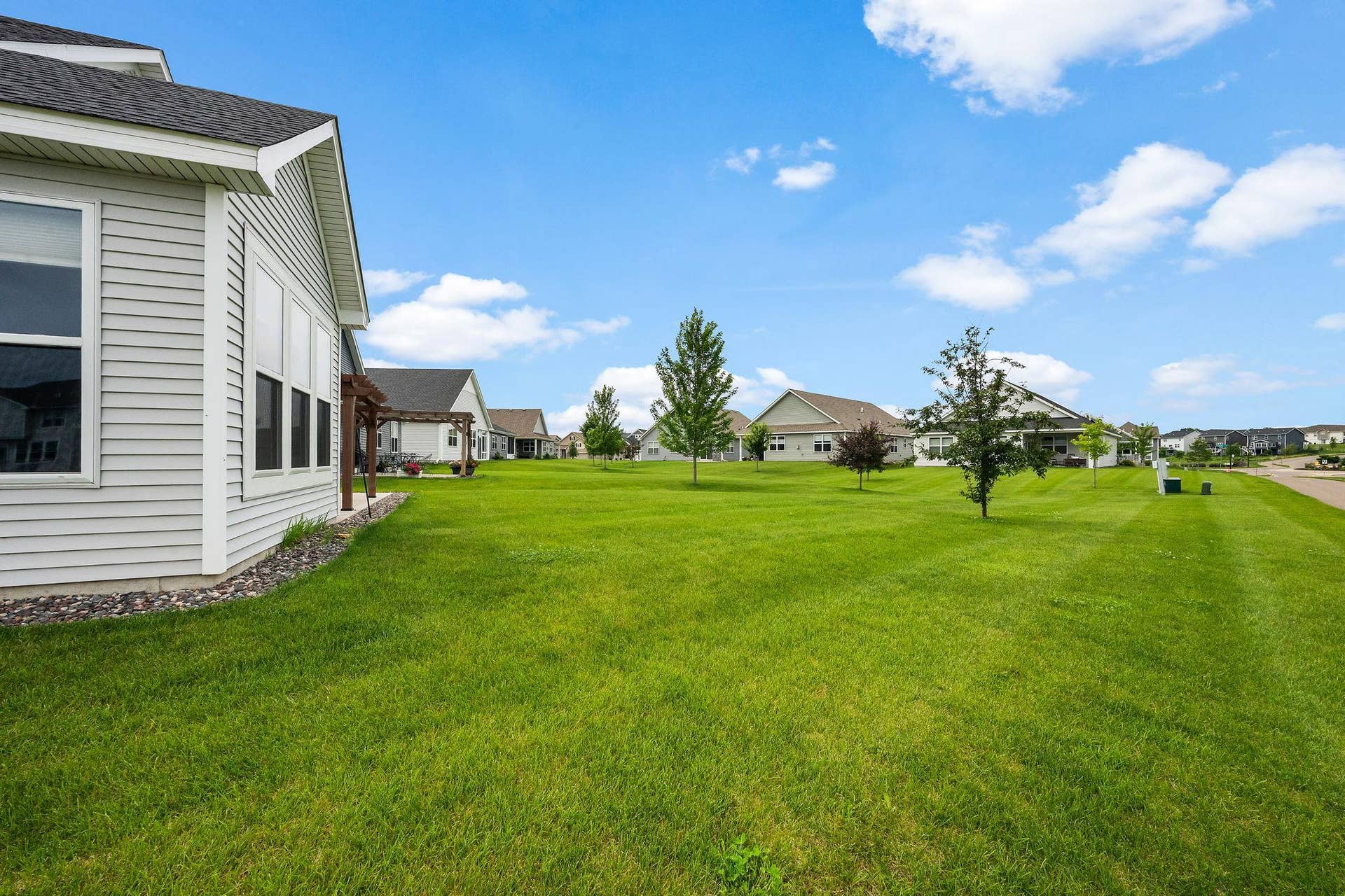 8388 Yearling Drive, Woodbury, MN 55129 8388 Yearling Drive, Woodbury, MN 55129